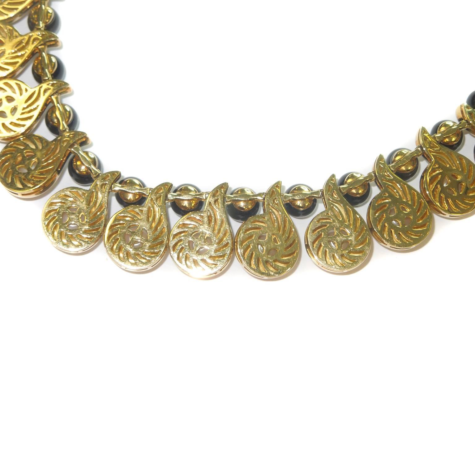 Cultured Pearls Onyx Gold Necklace In Excellent Condition In Boca Raton, FL