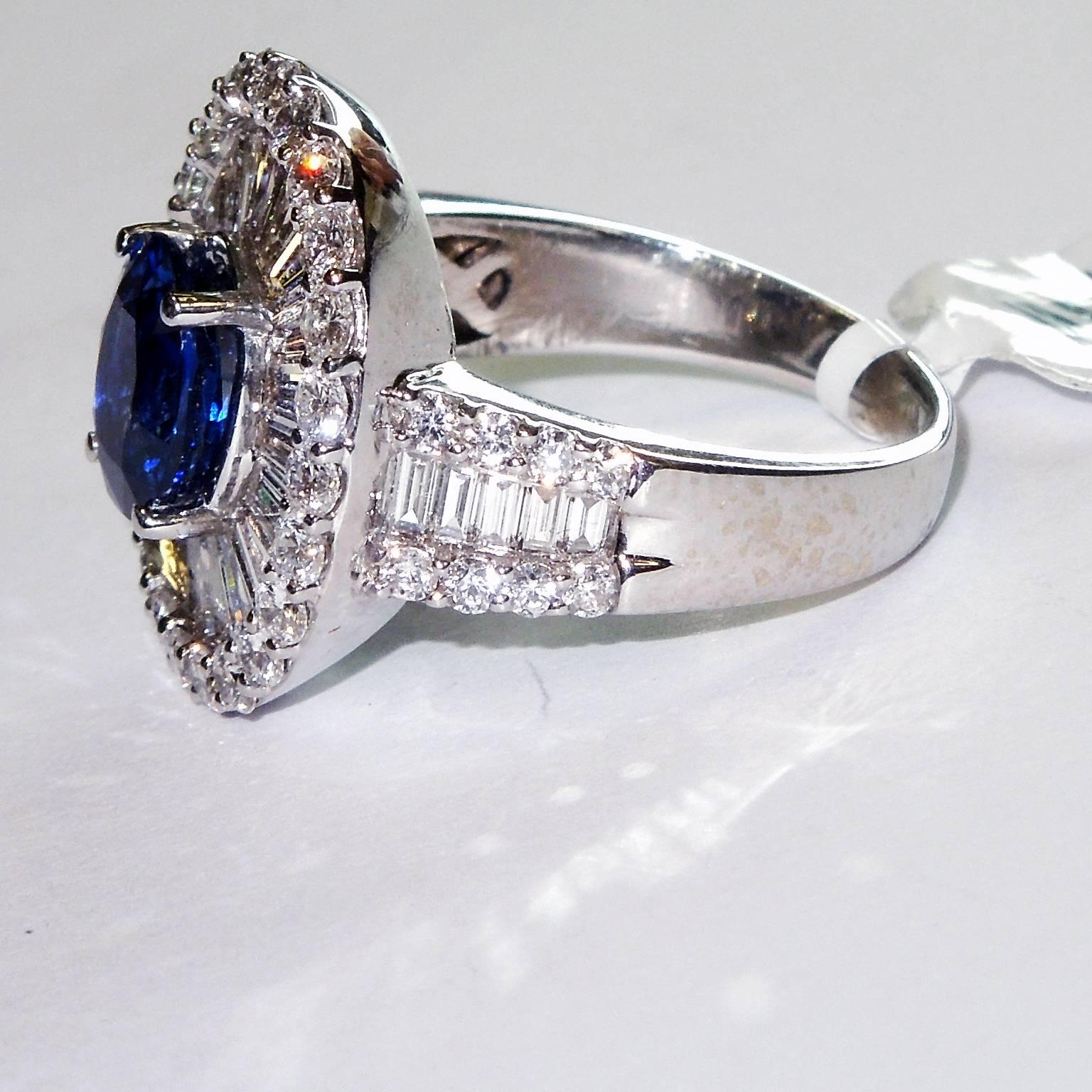 Blue Sapphire Diamond Gold Ring In New Condition In Boca Raton, FL