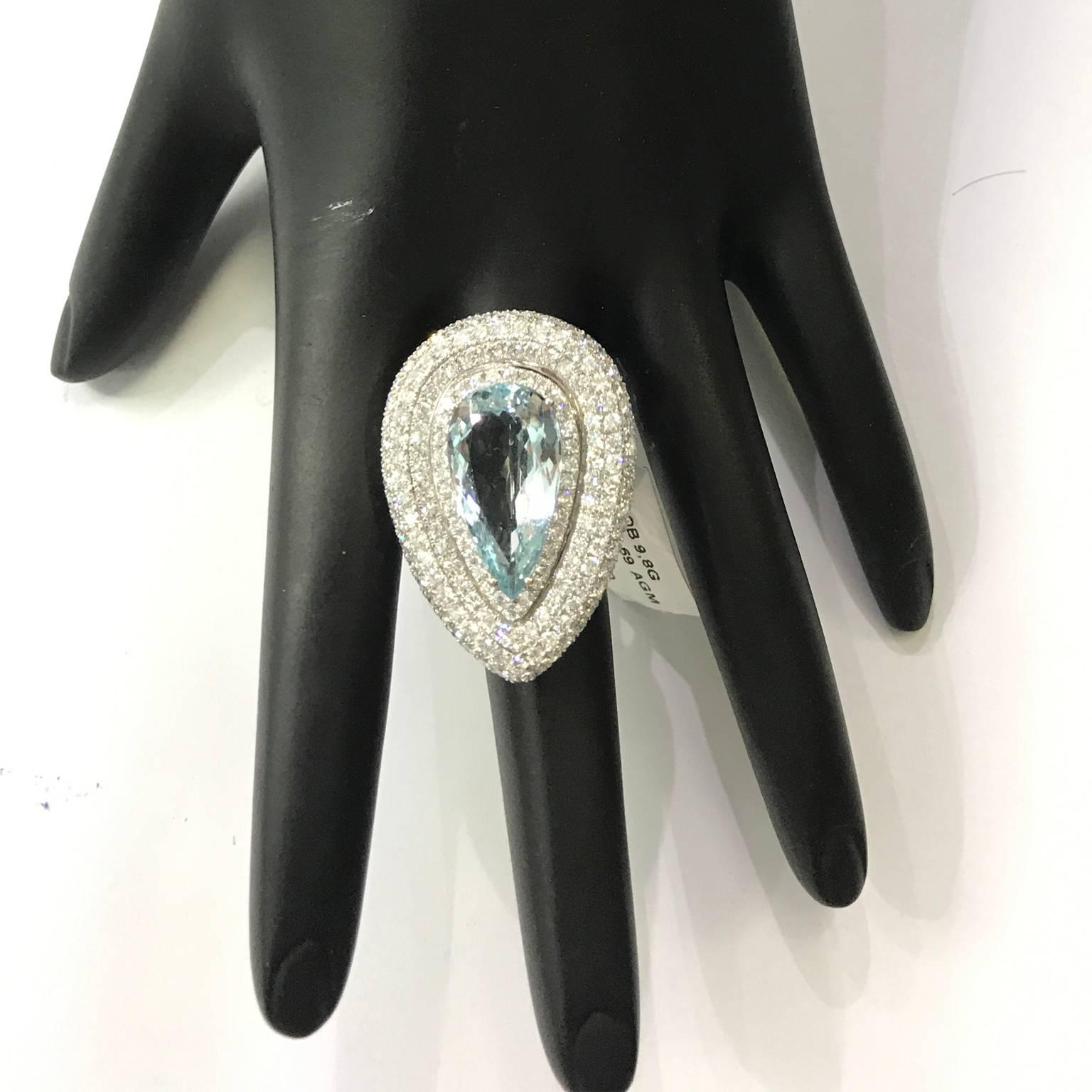 Women's Pearshape Aquamarine Diamond Gold Ring