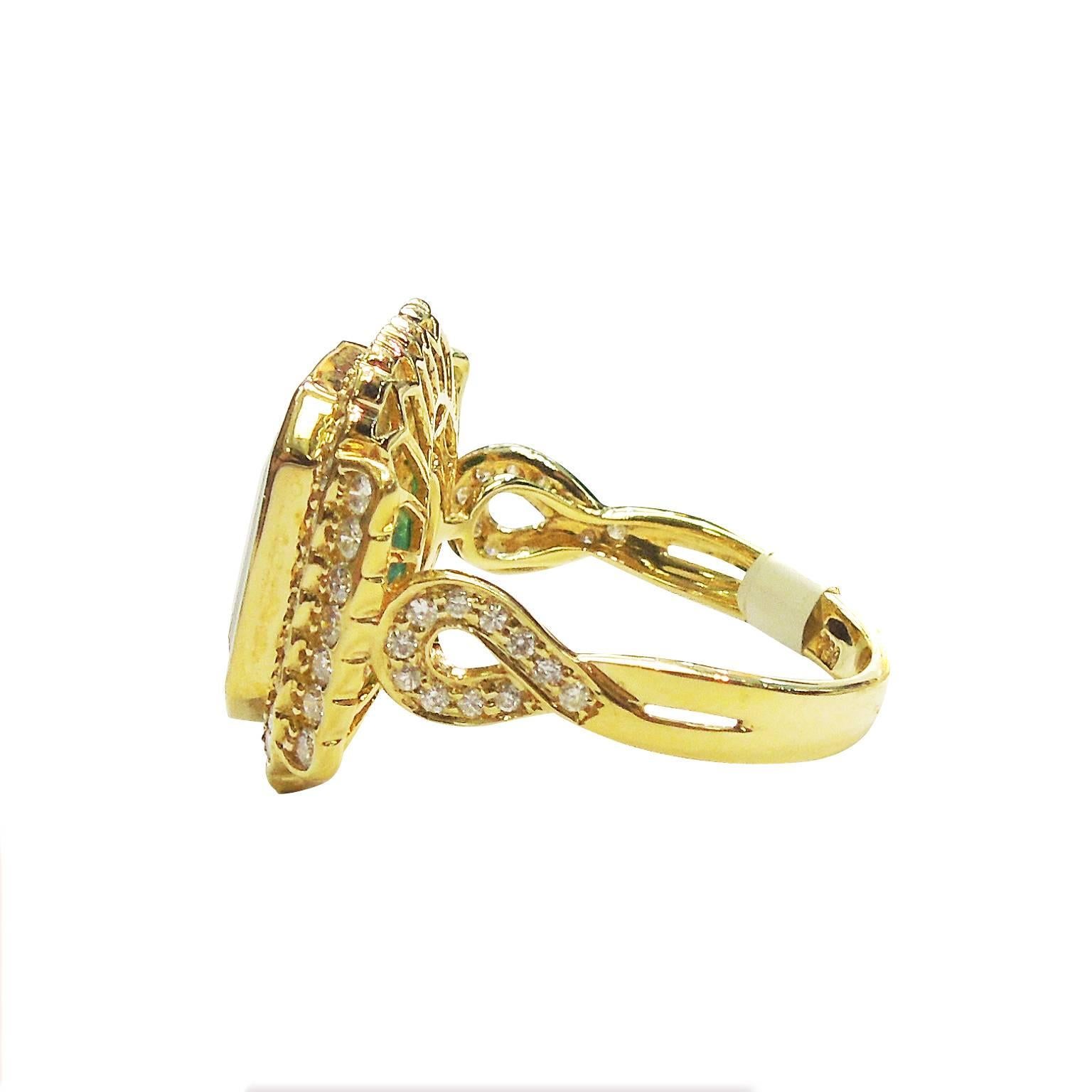 Emerald Diamond Gold Ring In New Condition In Boca Raton, FL