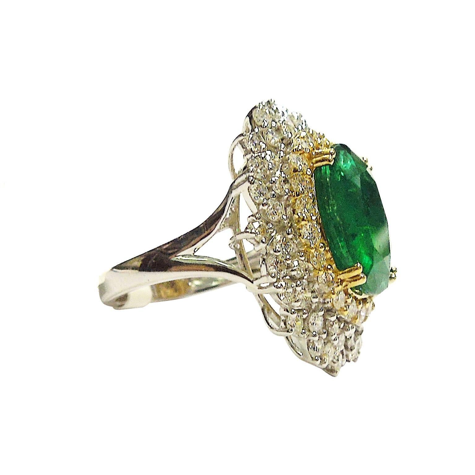 Emerald Diamond Gold Ring In New Condition In Boca Raton, FL