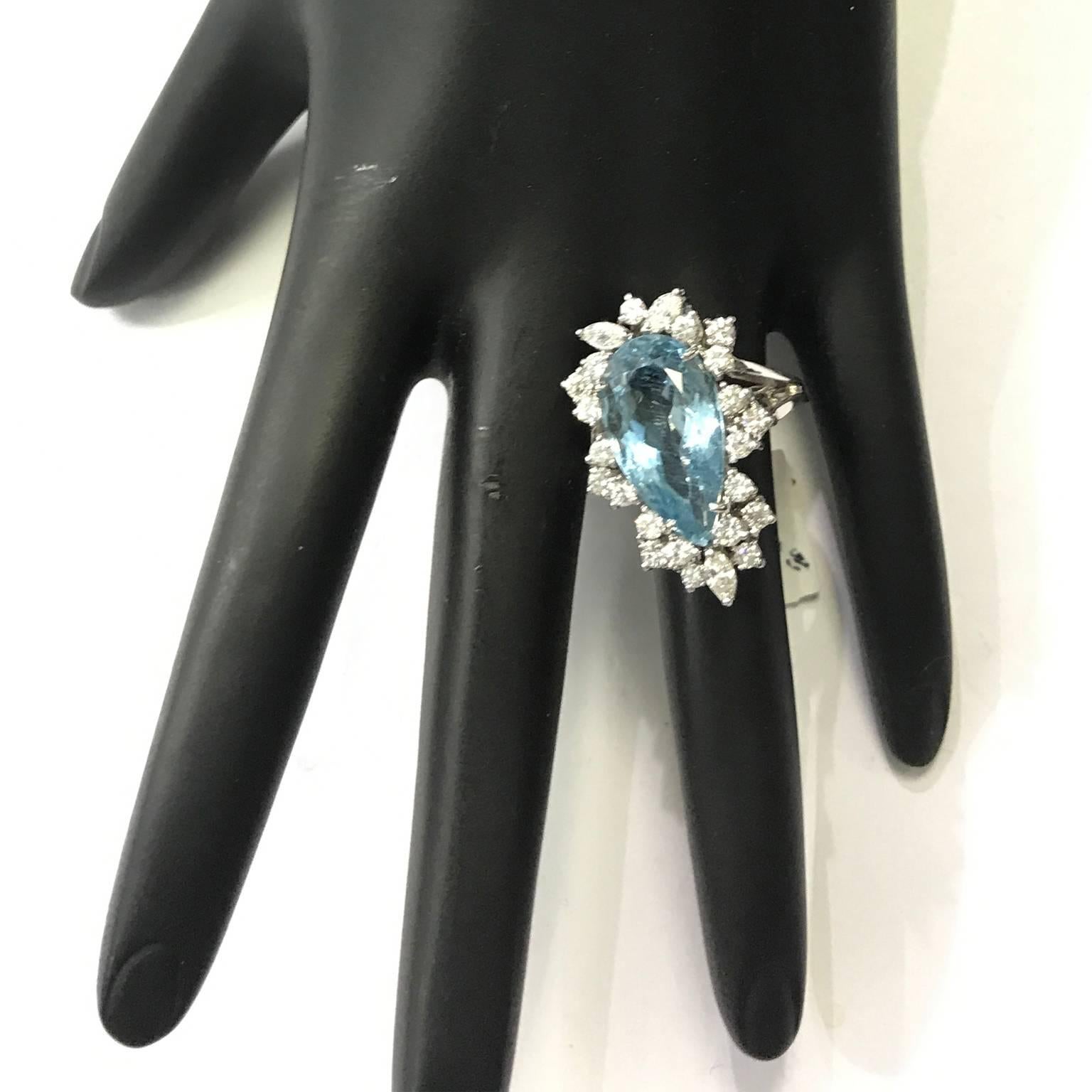 Pear Shape Aquamarine Diamond Gold Ring In New Condition In Boca Raton, FL