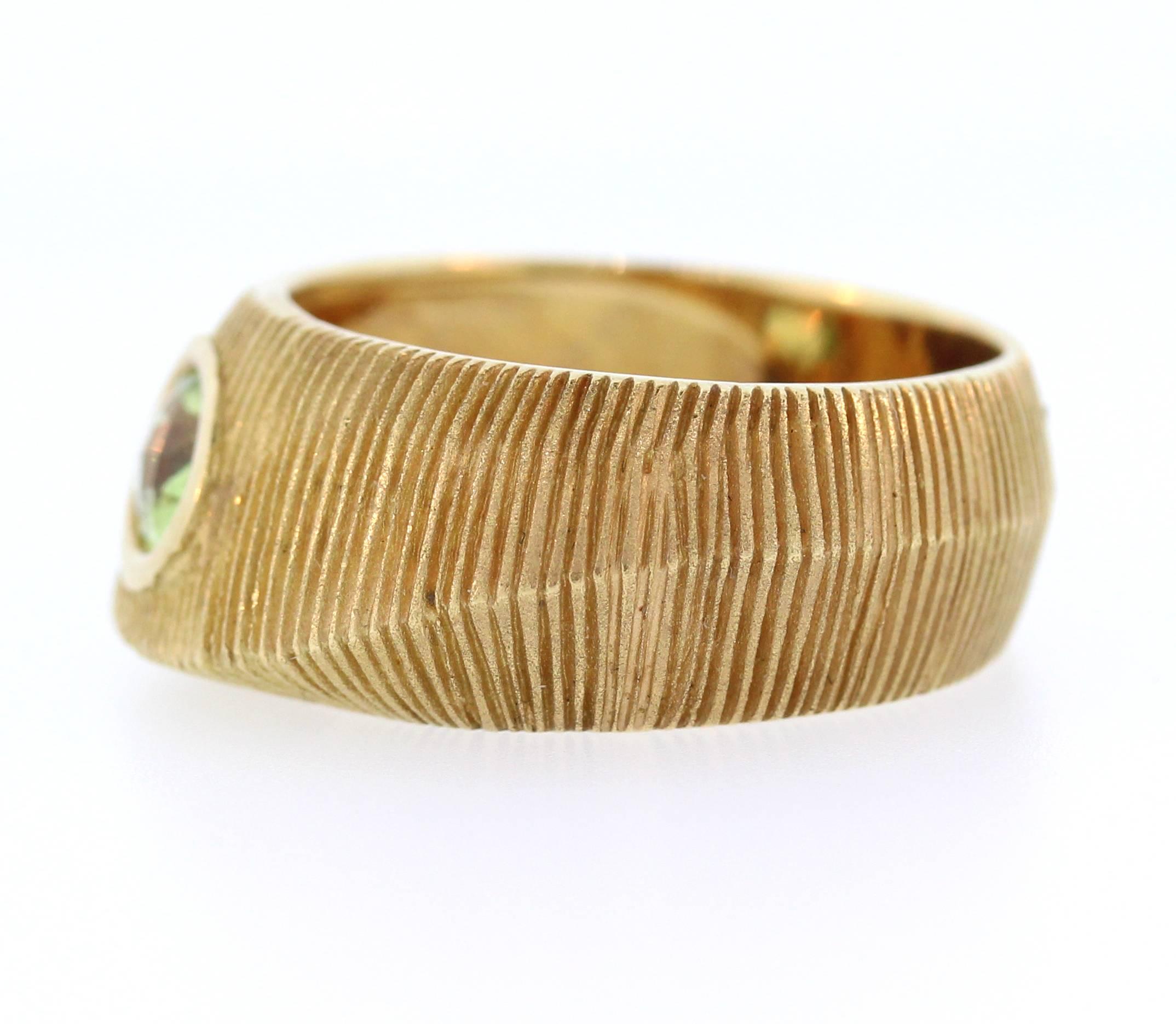 Brushed Gold Ring with Peridot 2