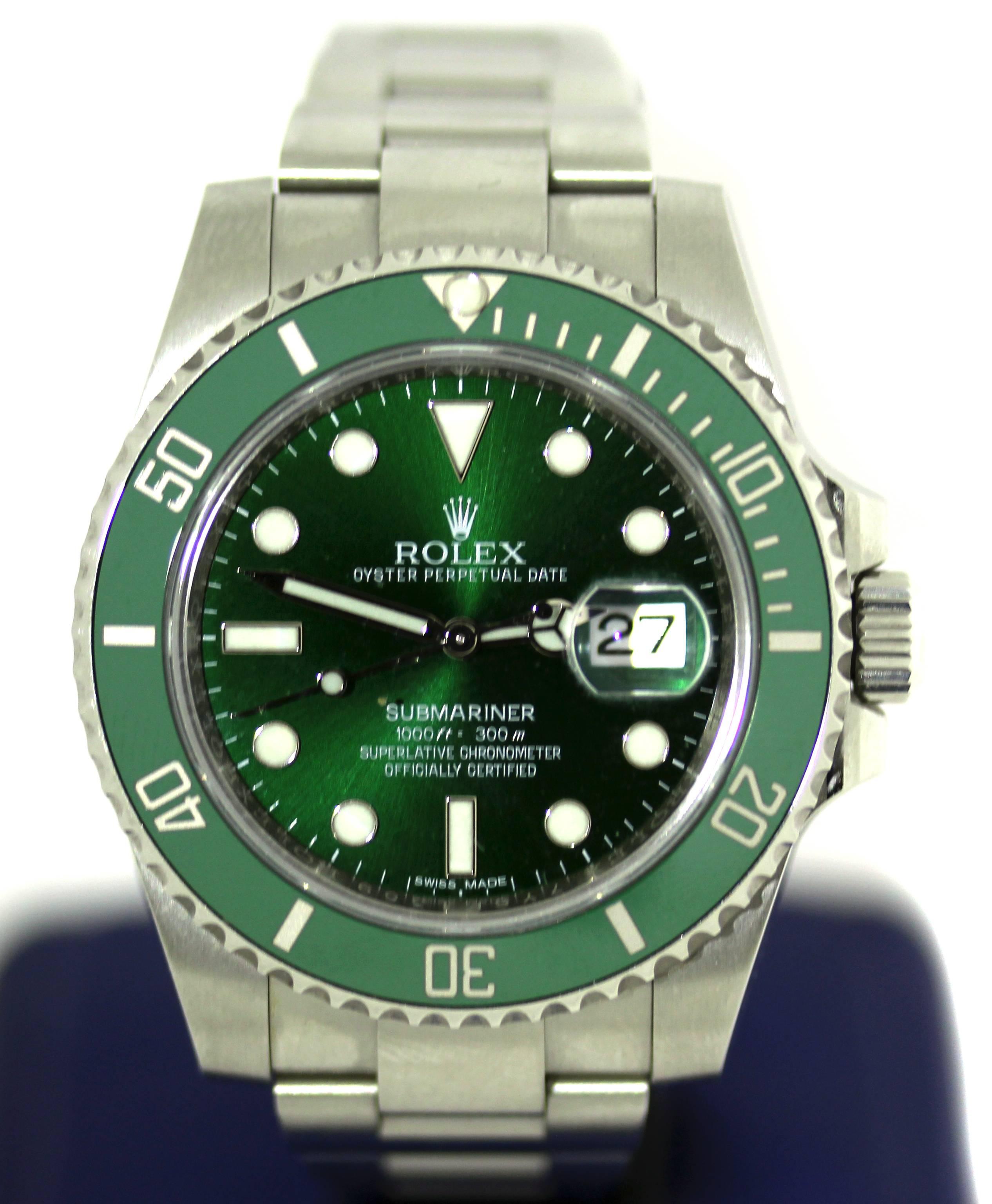 Gently used, in excellent condition

40mm Rolex Submariner Green Dial Hulk Watch

Pressure proof up to 1,000 feet

Box and papers not included

Reference: 116610LV 

Release in 2010


