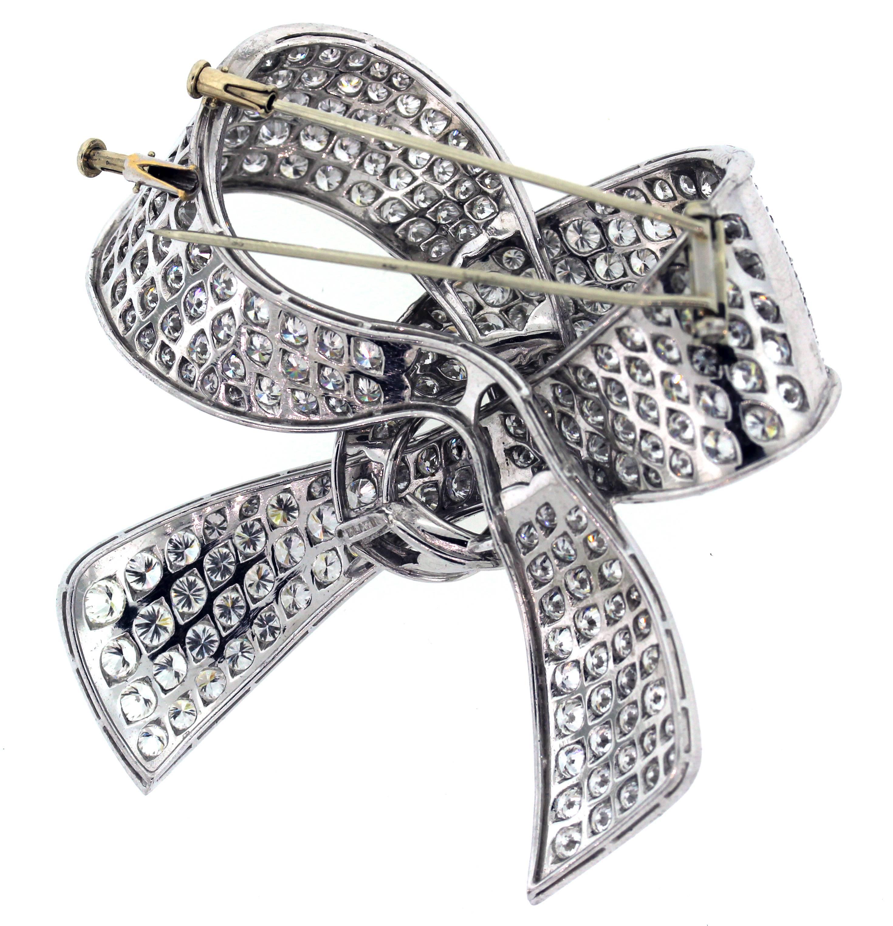 White Gold Platinum Diamond Ladies Ribbon Brooche In Excellent Condition In Boca Raton, FL