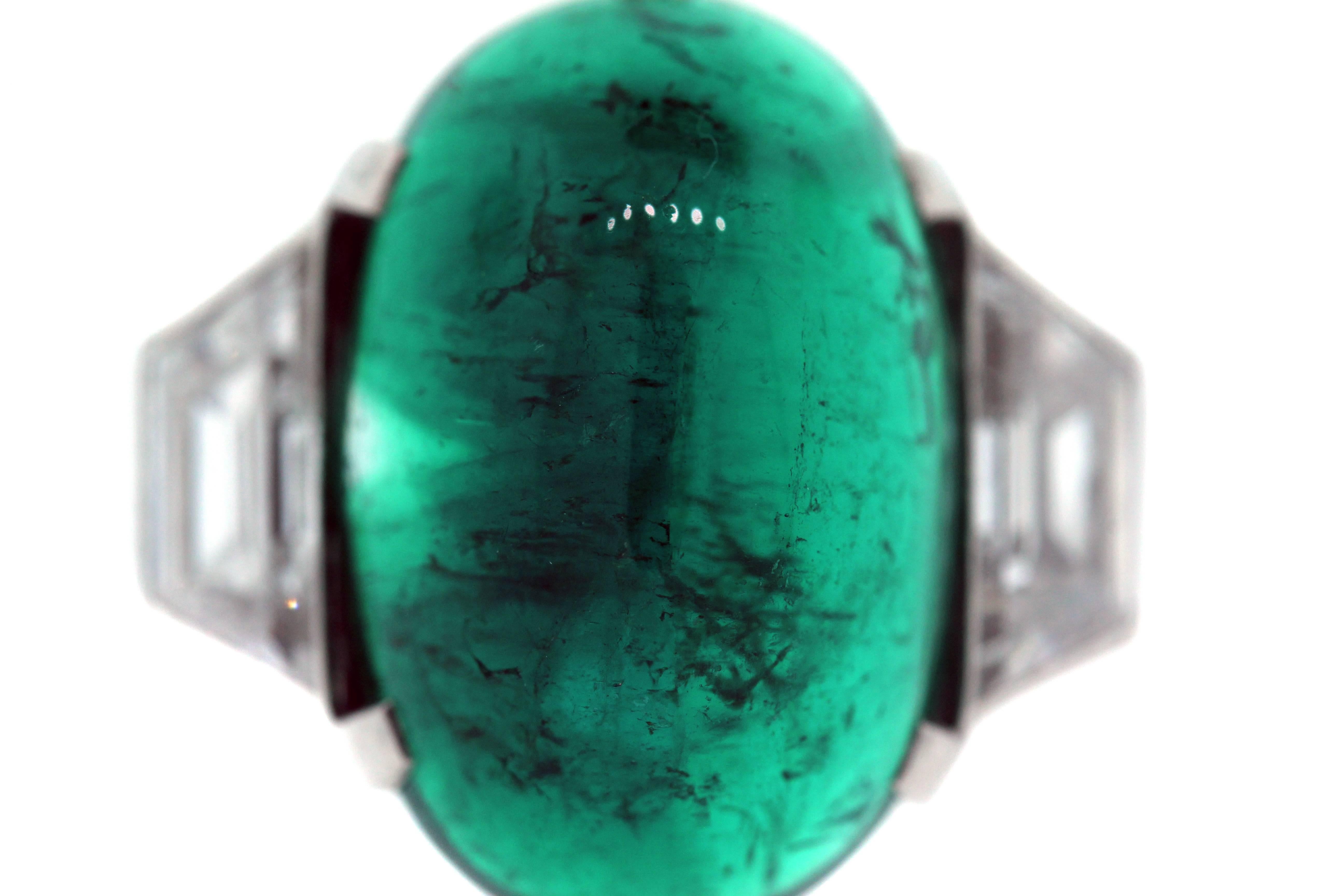 Tiffany & Co. Colombian Emerald Diamond Platinum Ring In Excellent Condition In Boca Raton, FL