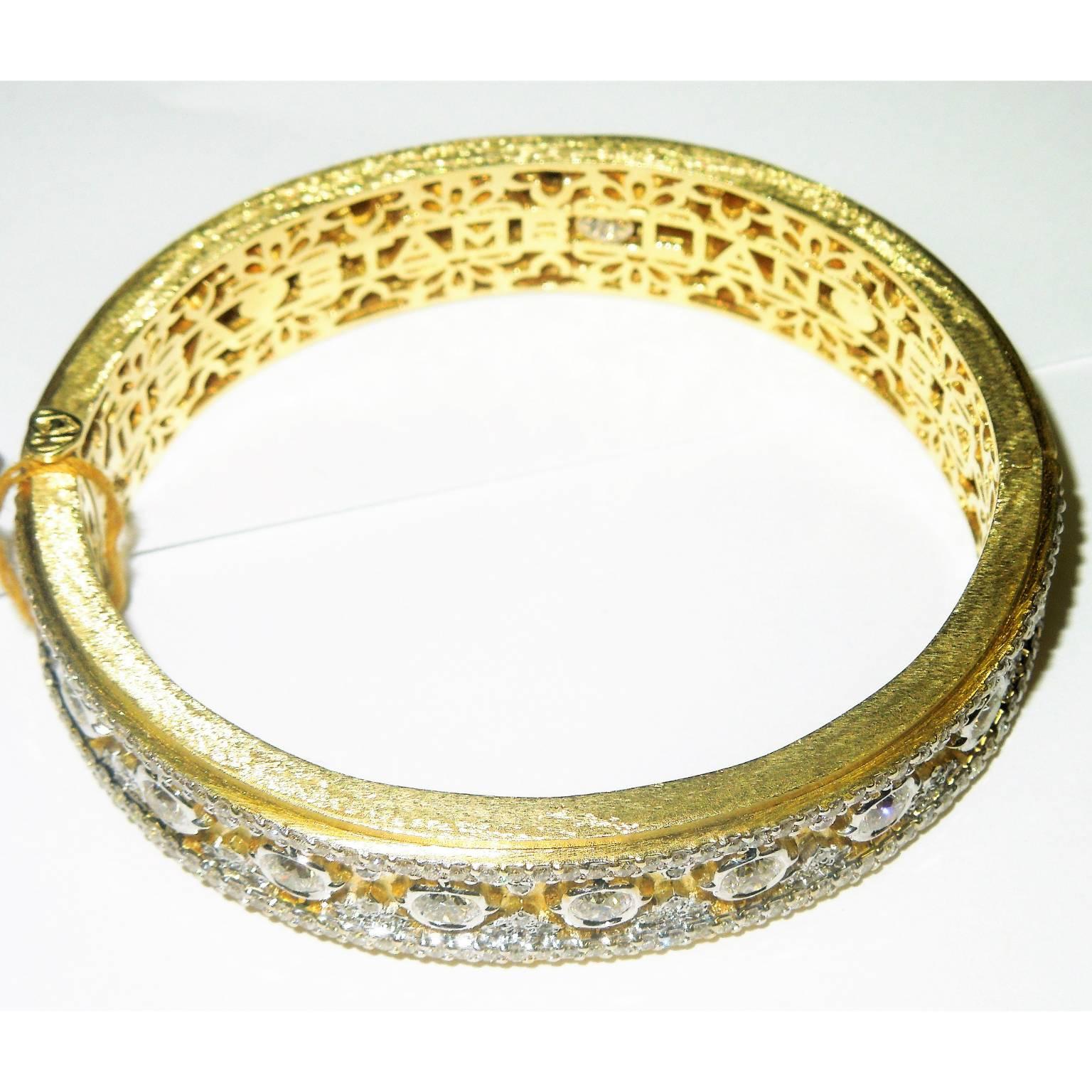 Stambolian Diamond Gold Bangle Bracelet  In New Condition In Boca Raton, FL
