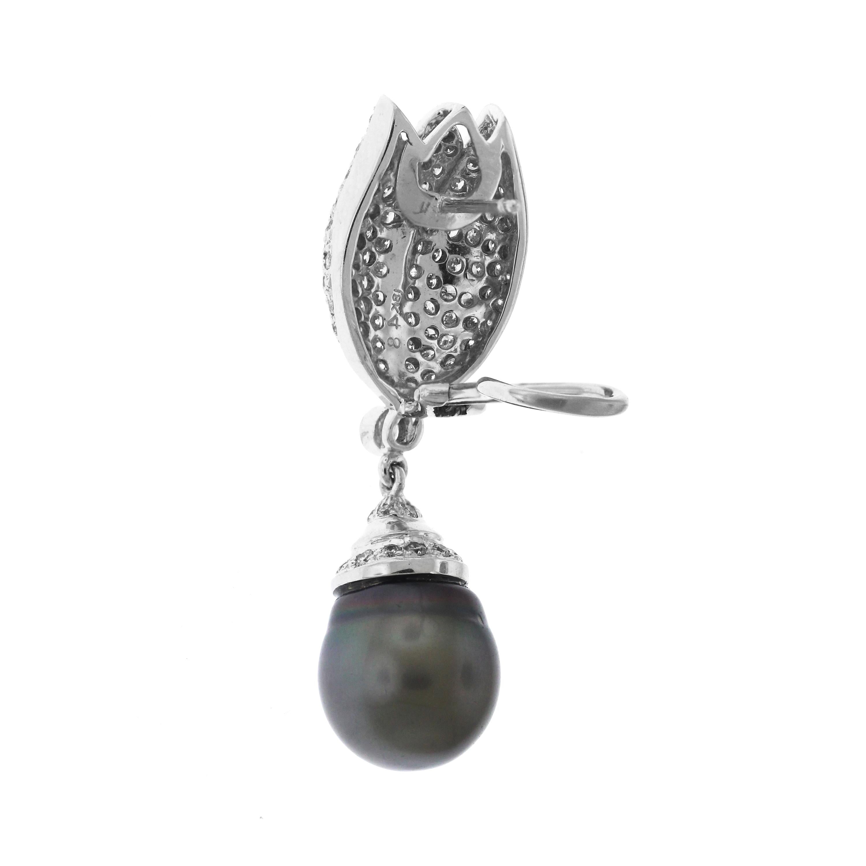 Tahitian Black Pearl White Gold and Diamond Drop Earrings In Excellent Condition In Boca Raton, FL