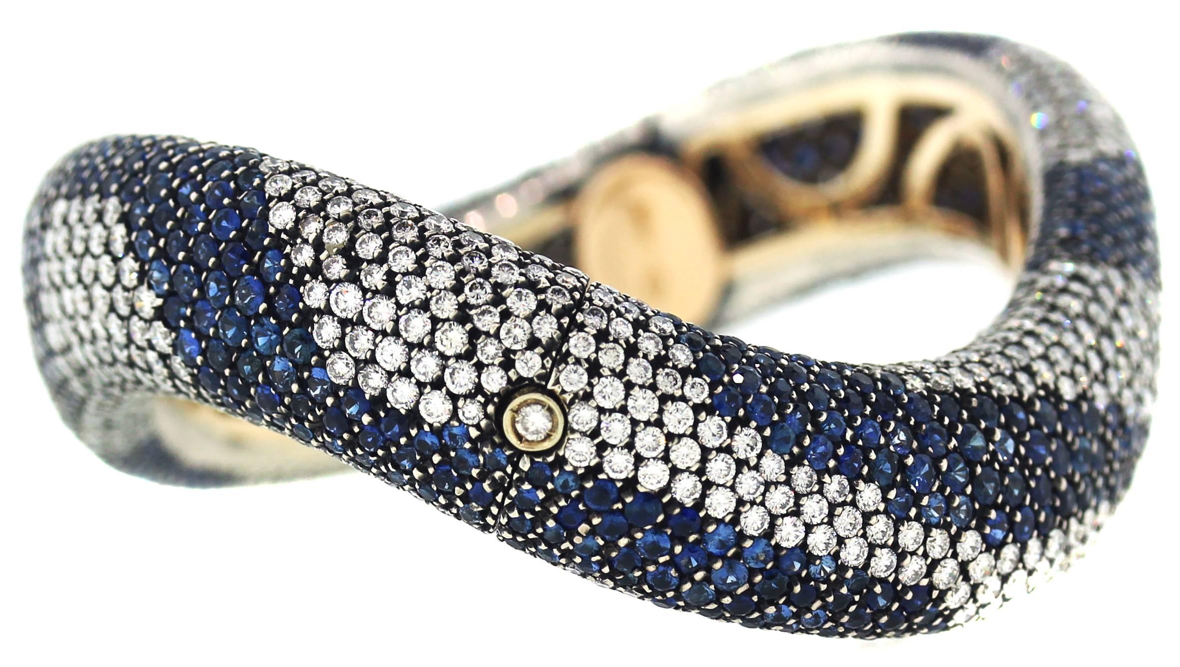 Modern Cantamessa 18K Gold Shaded Blue Sapphire and Diamonds Curved Bangle Bracelet For Sale