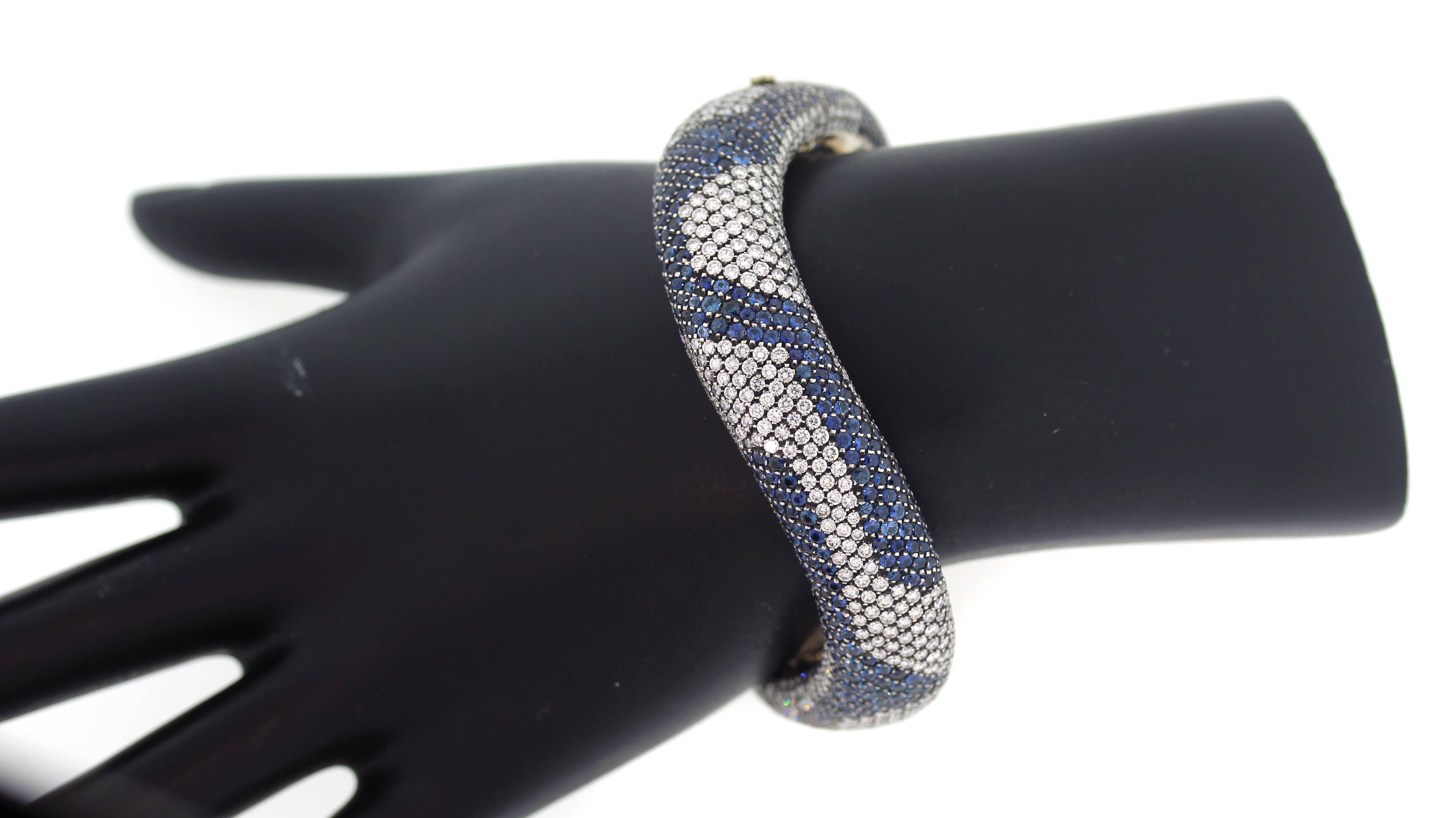 Women's Cantamessa 18K Gold Shaded Blue Sapphire and Diamonds Curved Bangle Bracelet For Sale