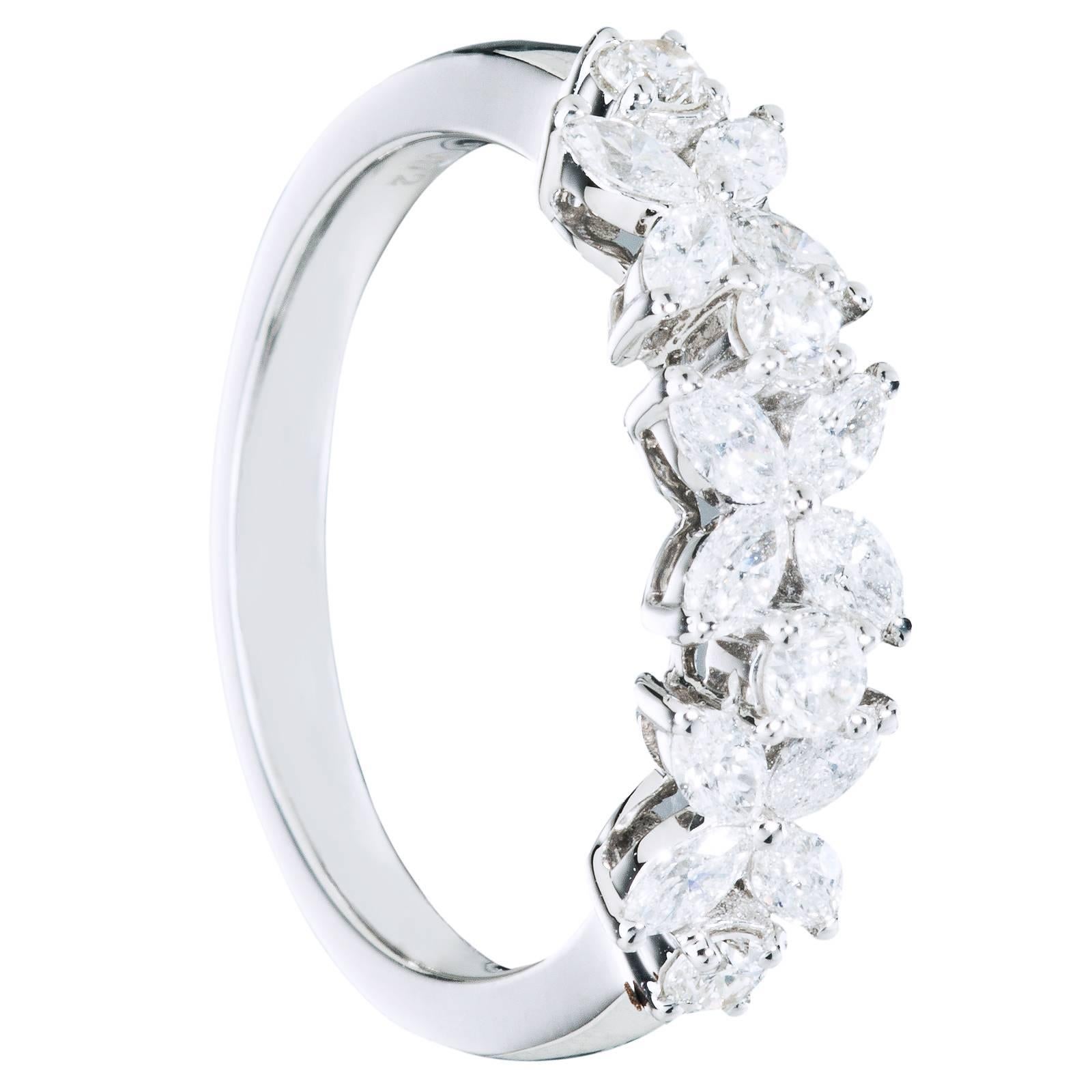 16 White Diamond 0.72 Carat 18 Karat White Gold Engagement Flower Ring For Sale