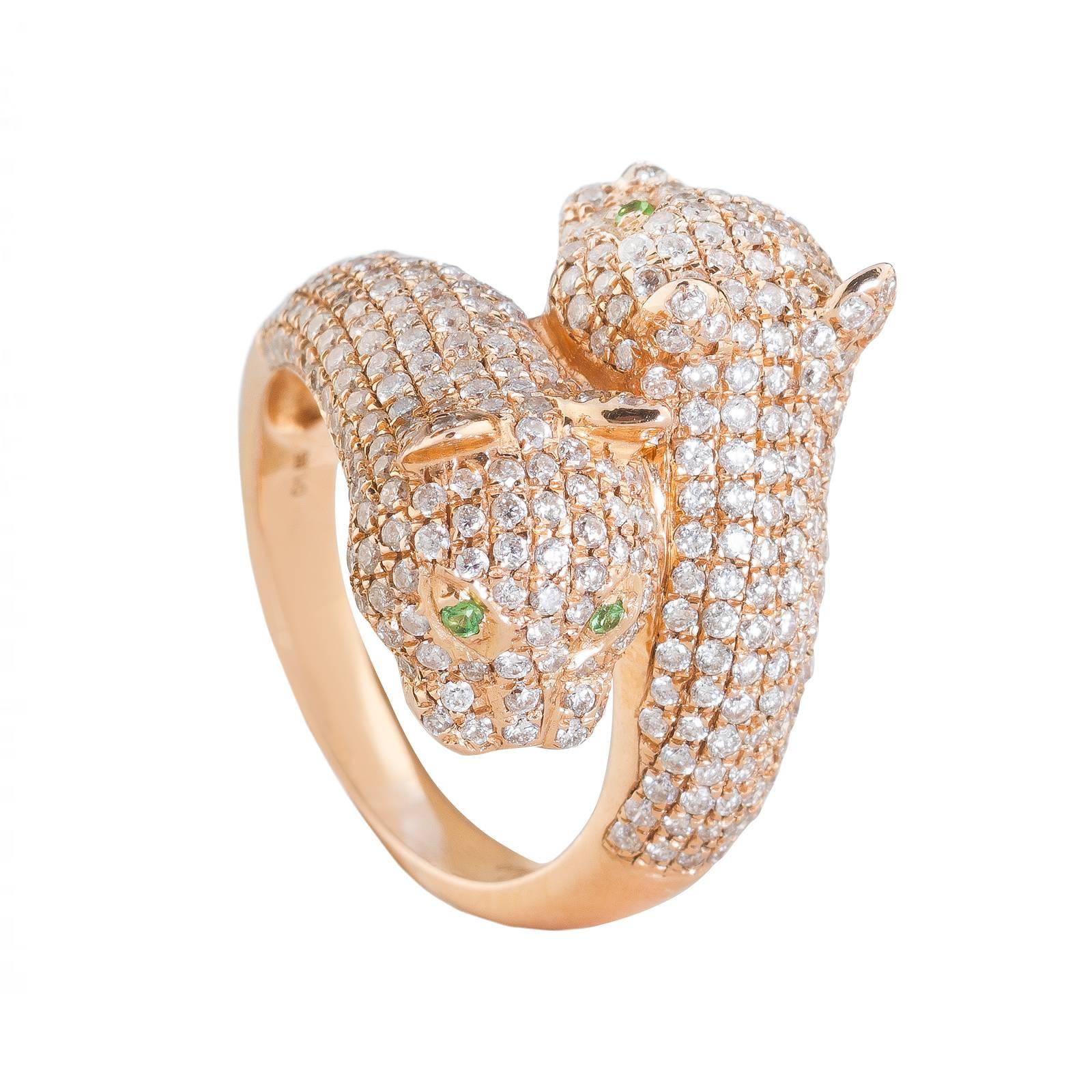 Panther Heads White Diamonds 1.86 Carat 18 Karat Yellow Gold Cocktail Ring In New Condition For Sale In Munich, DE