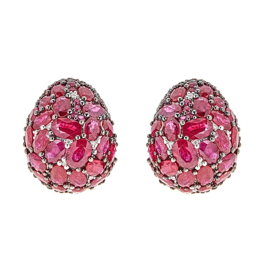 35.88 Carat Round and Oval Ruby and Diamond Yellow and Black Gold Earrings For Sale