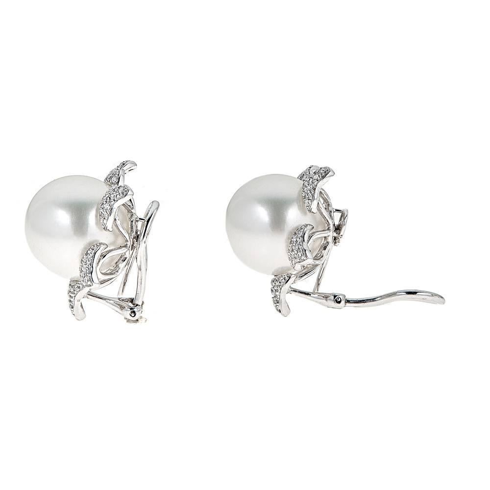 White South Sea Pearl with 0.63 Carat Diamond White Gold Studs In Excellent Condition For Sale In New York, NY