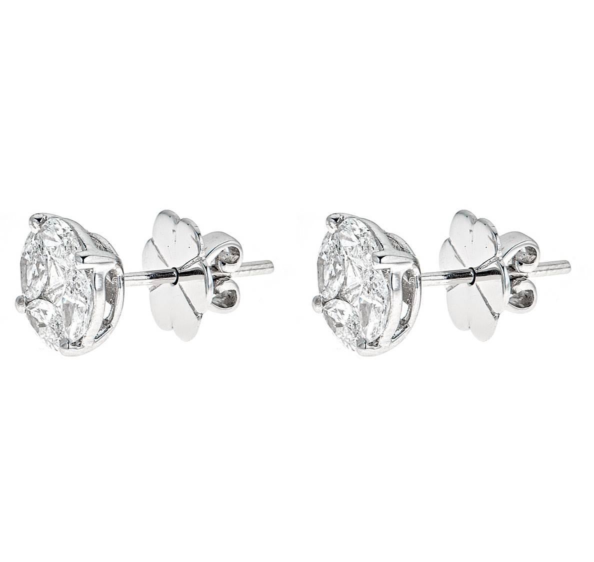 2.00 Carat Round Diamond White Gold Stud Earrings In Excellent Condition For Sale In New York, NY