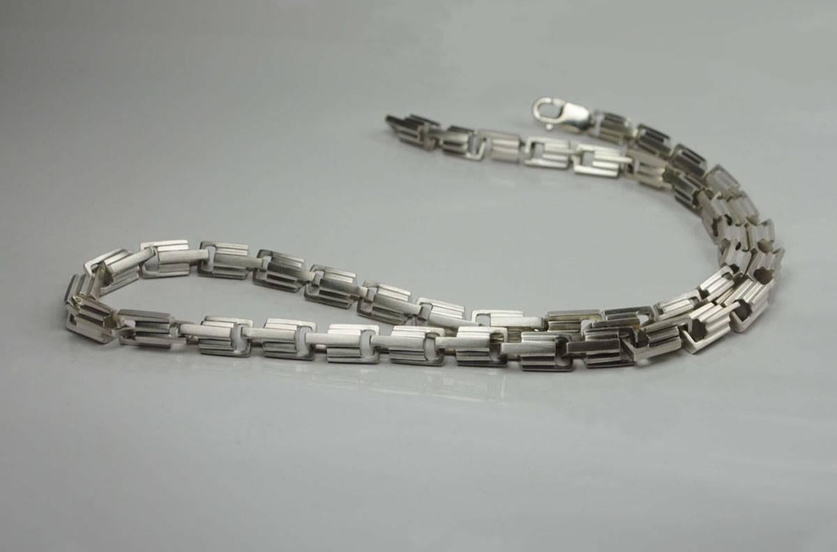 Emer Roberts Sterling Silver Architectural Art Deco Style Links Chain Necklace In New Condition For Sale In Dublin, IE