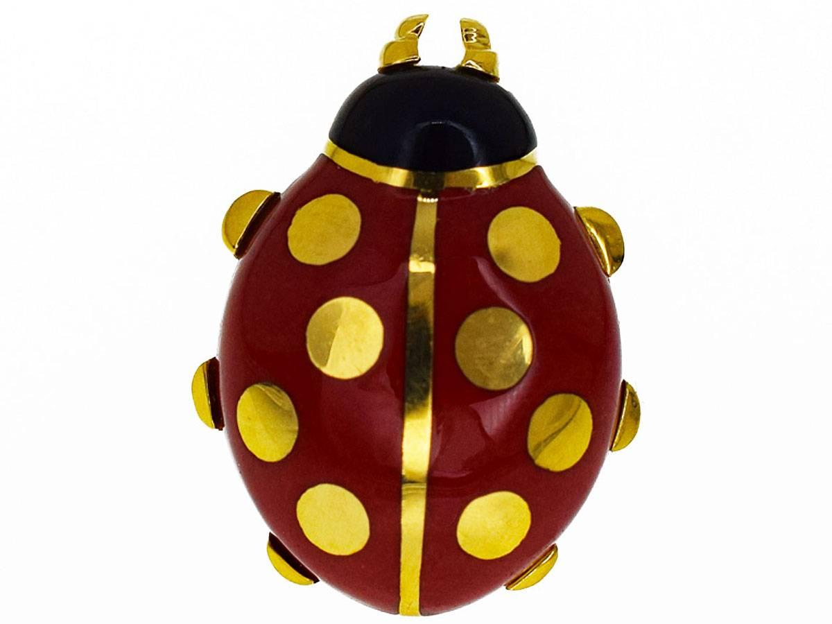 Brand:Cartier
Name:Ladybug motif pin brooch
Material :Lacquer 750 18K YG Yellow gold
Comes with:Cartier purse wear
Size(inch):0.48"/0.64"(Approx)
Weight:約4.4g(Approx)

