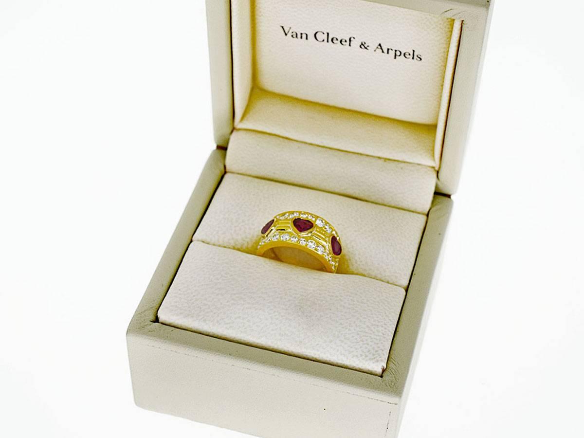Van Cleef and Arpels Diamond Ruby 18 Karat Yellow Gold Heart Shape Ring US 4.7 2