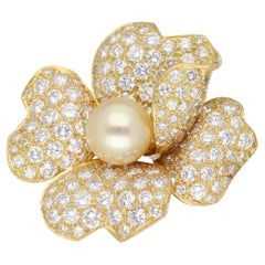 Cartier 1P Pearl Diamond 18 Karat Yellow Gold Paiva Clip Brooch