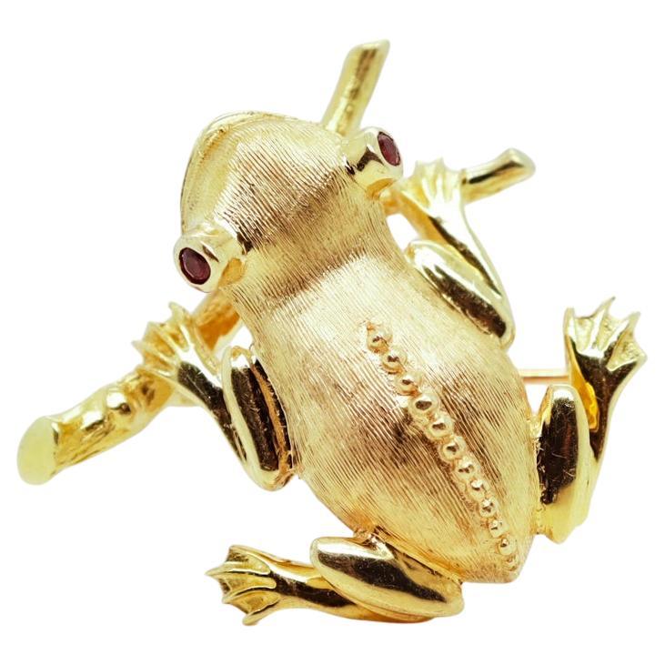 Signed Cartier Mid-Century 14K Gold Tree Frog Brooch or Pin For Sale