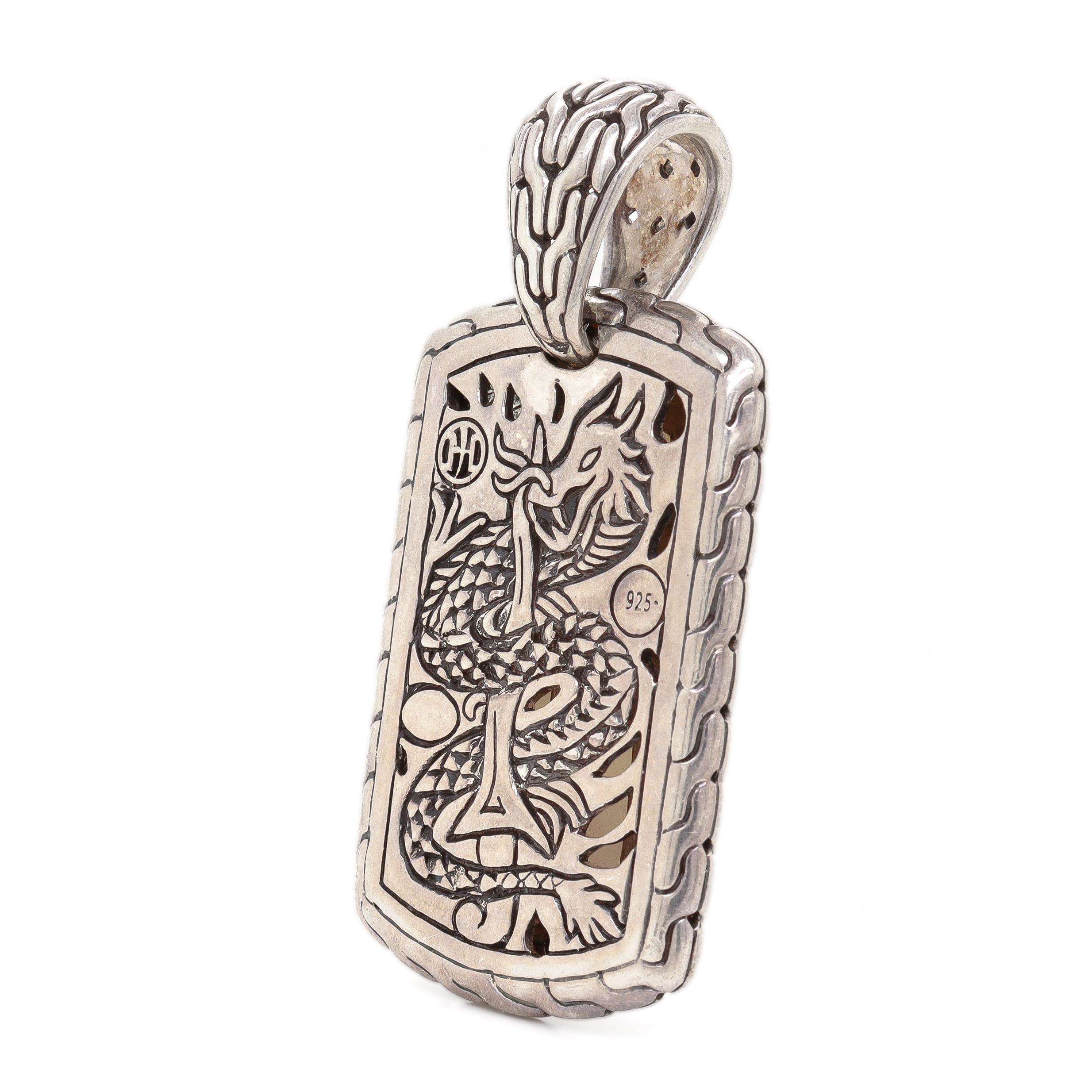 John Hardy Silver Ciondolo con medaglietta a forma di Naga in madreperla e zaffiro bianco in vendita 1
