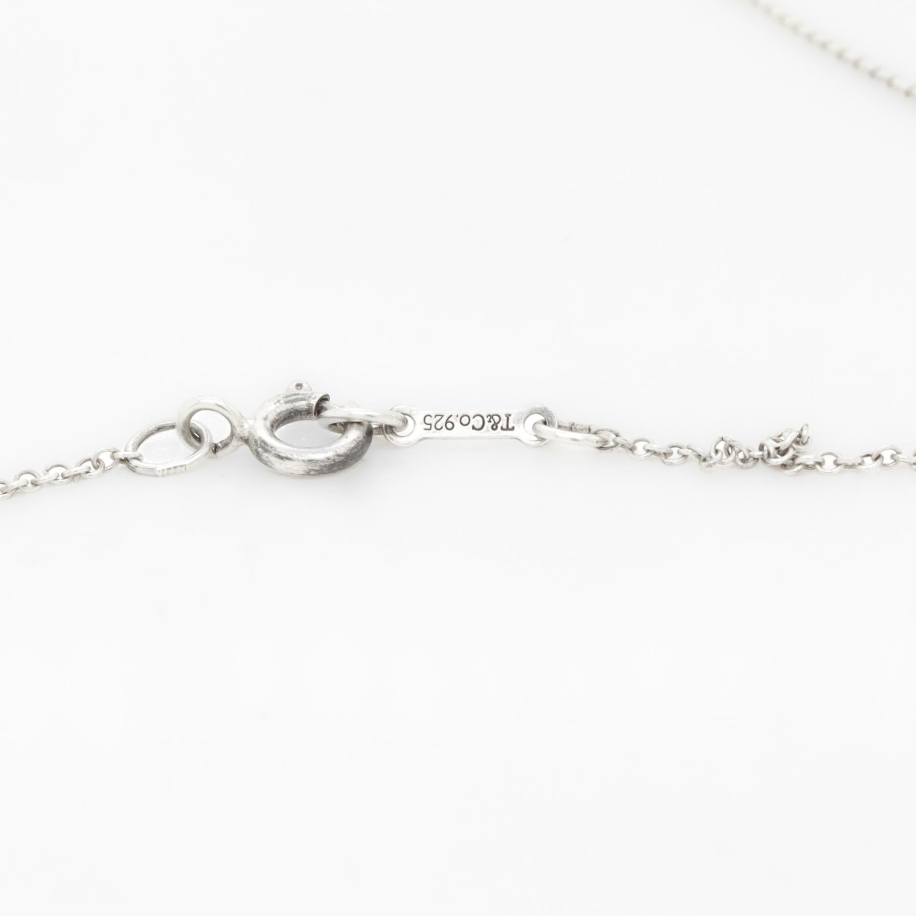 Tiffany & Co. Collana con ciondolo e croce di Elsa Peretti in argento sterling in vendita 12