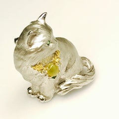 Matsuzaki Cabochon Chrysoberyl Cat’s Eye Green Garnet Diamond Cat Gold Brooch