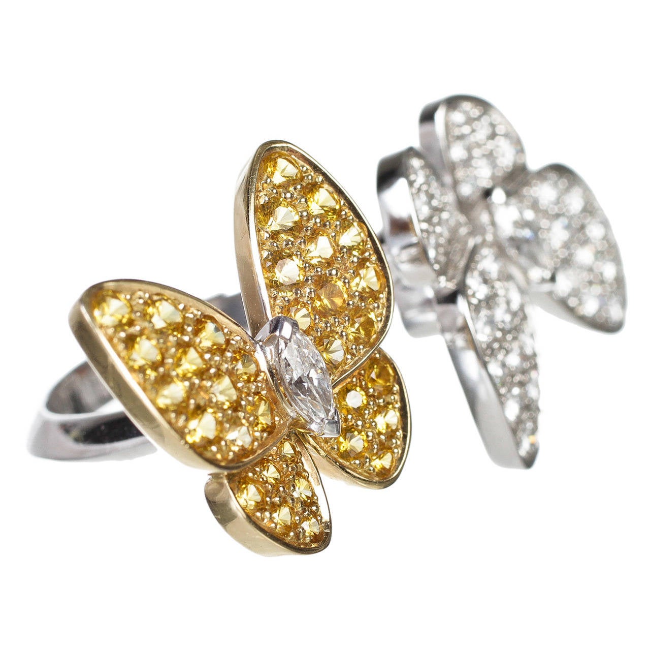 Van Cleef & Arpels Diamond Two Butterfly Between the Finger Ring For Sale