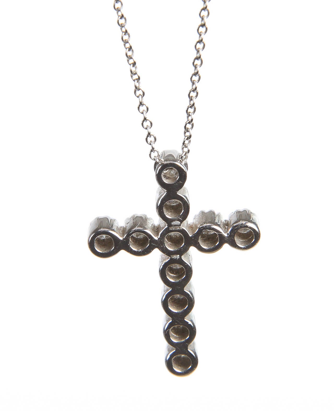 Kwiat Diamond Gold Cross Necklace In Excellent Condition For Sale In Corona Del Mar, CA