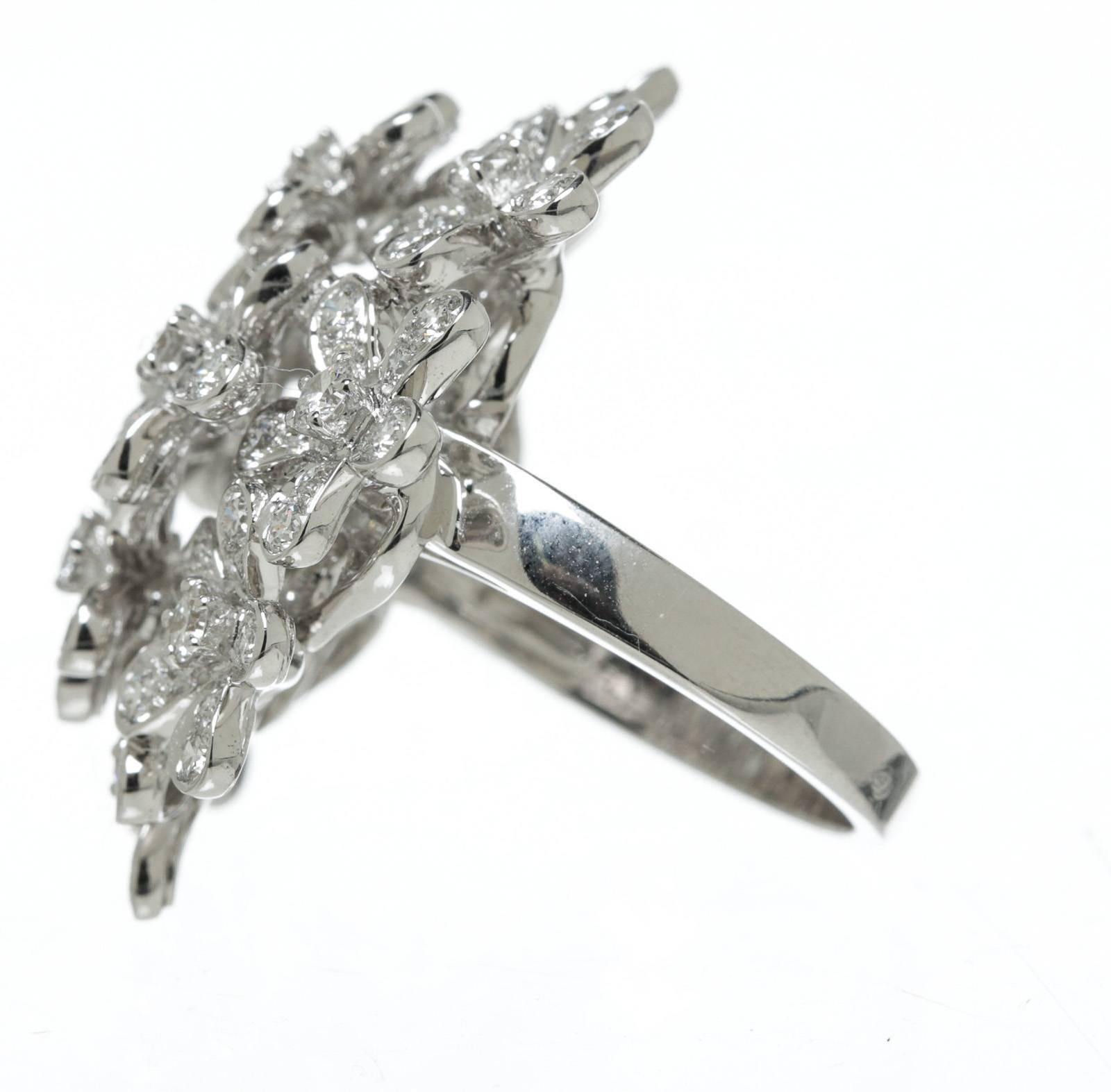 Women's Van Cleef & Arpels Diamond Gold Socrates Bouquet Ring  For Sale