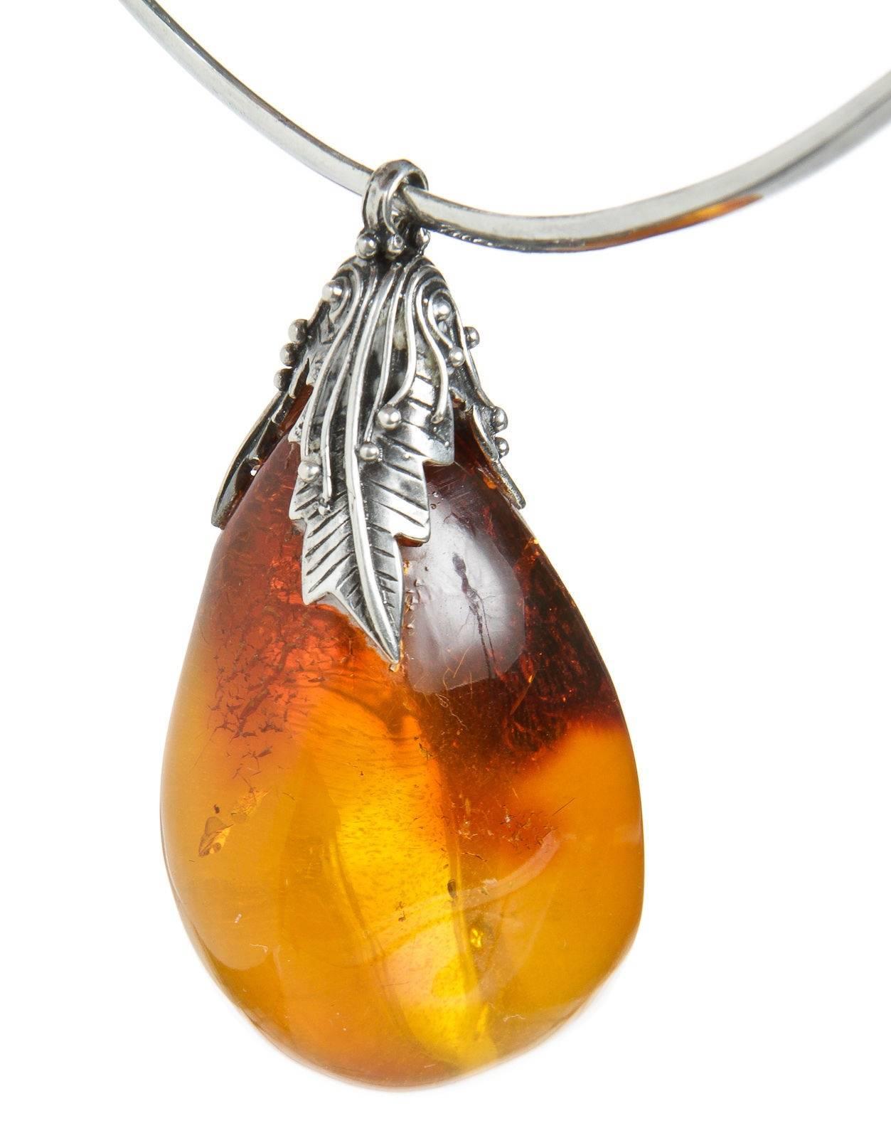 House of Amber Silver Amber Pendant Necklace For Sale 2