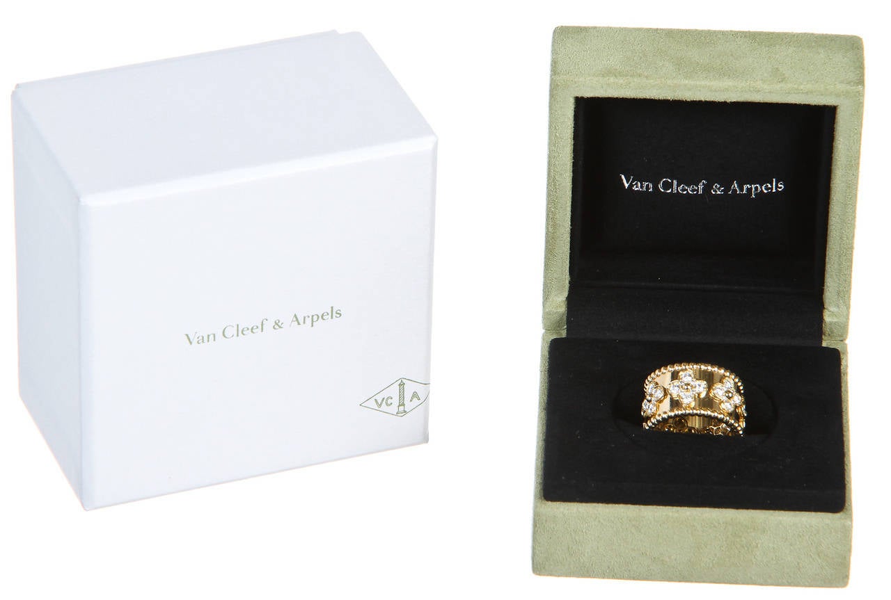 Contemporary Van Cleef & Arpels Diamond Gold Perlee Ring For Sale