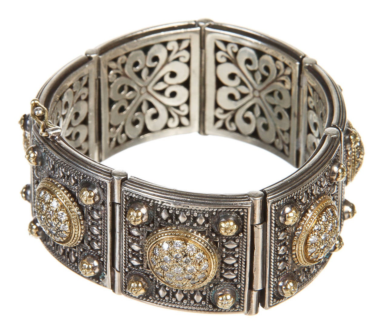 Featured here at Onquestyle is this beautiful Konstantino bracelet, crafted from a mix of 18k gold, sterling silver and diamonds.
