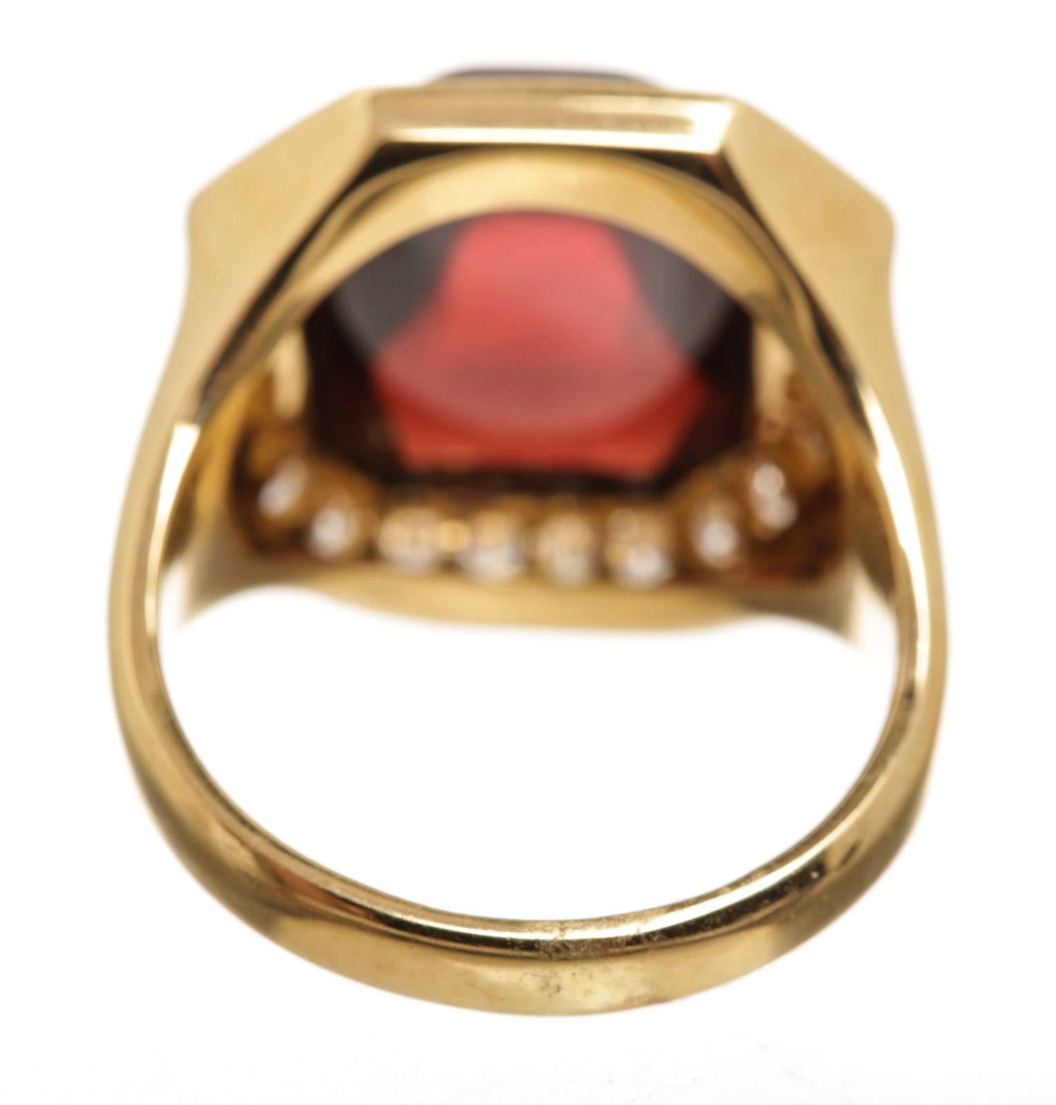 cabochon garnet Pave Diamond gold Cocktail ring In Excellent Condition For Sale In Corona Del Mar, CA