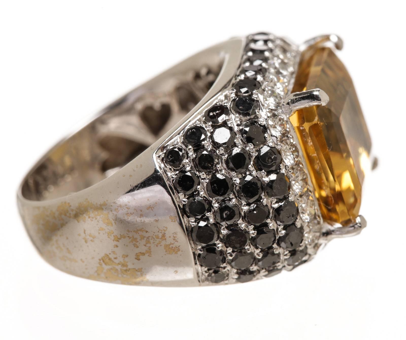 Women's or Men's Citrine Diamond Gold Ring For Sale