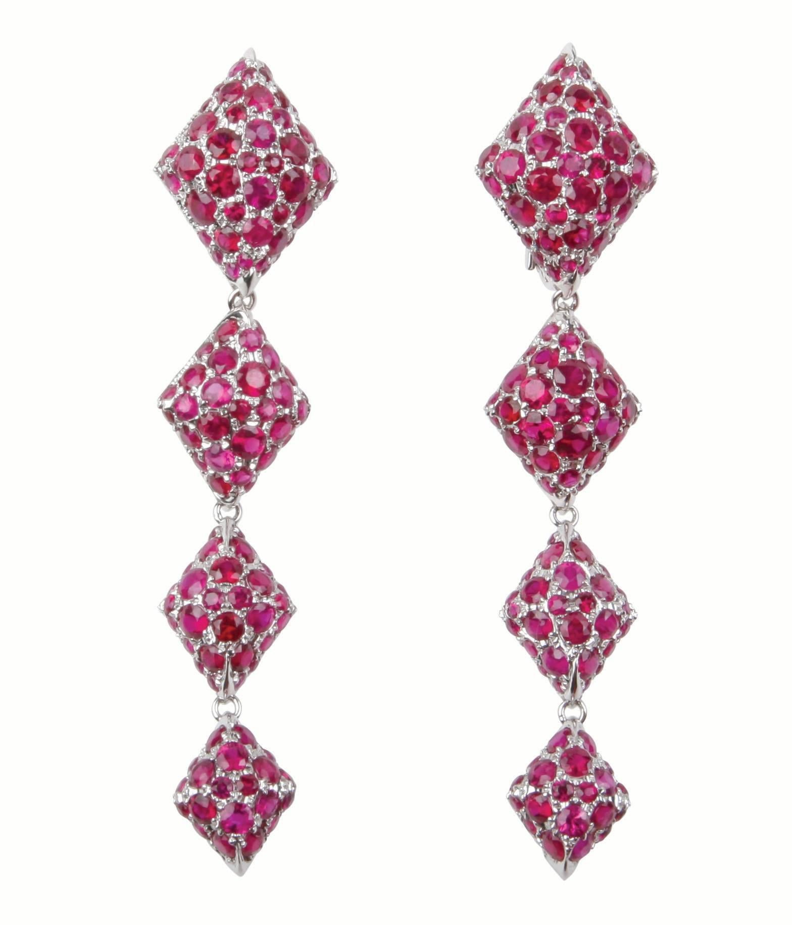 Youmna 18 Karat White Gold and Rubies Detachable Drop Earrings Necklace Suite In New Condition For Sale In Hong Kong, HK