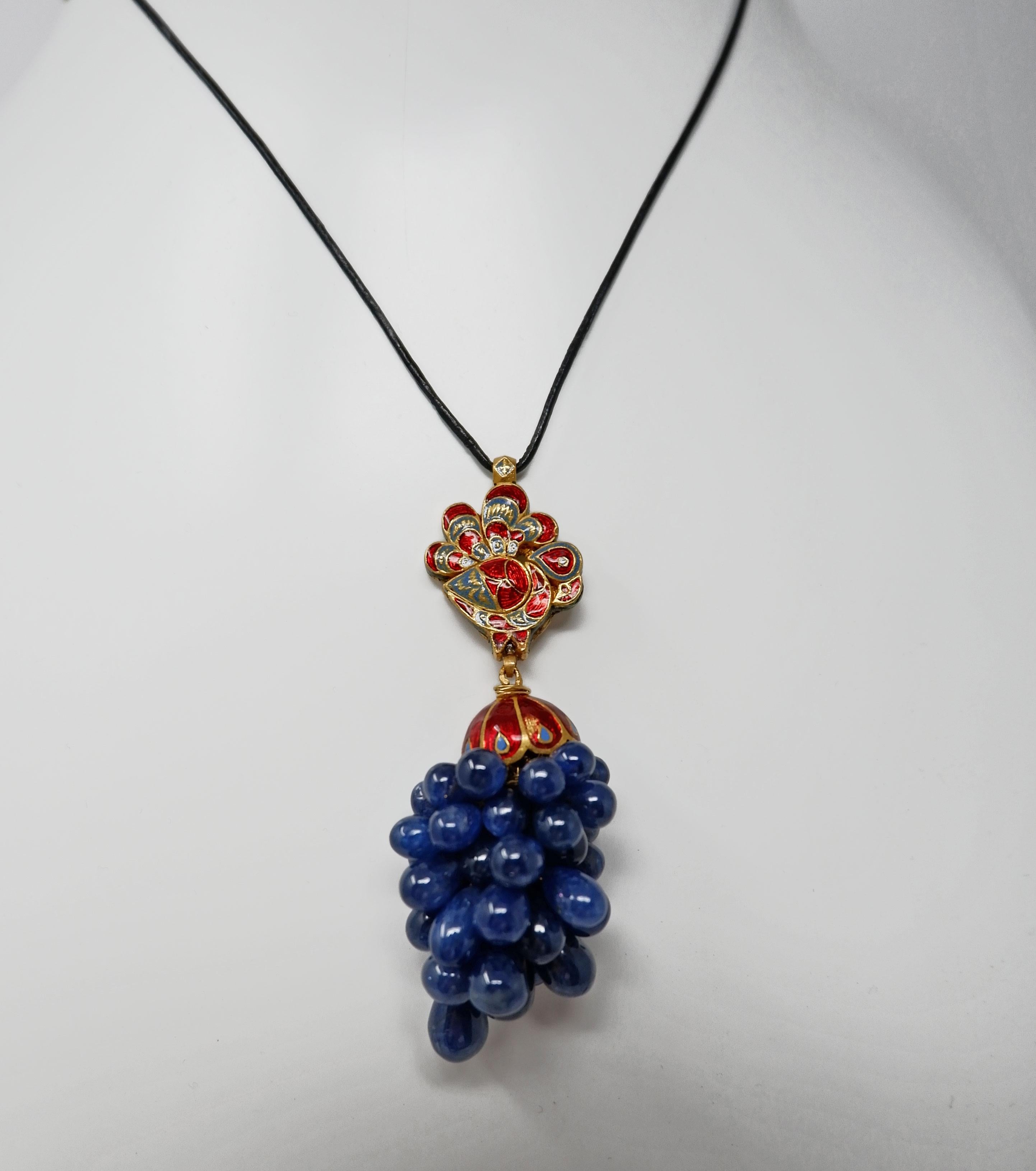 Enamel Blue Sapphire Diamond and Gold Peacock Pendant Necklace In Good Condition For Sale In London, Stockholm