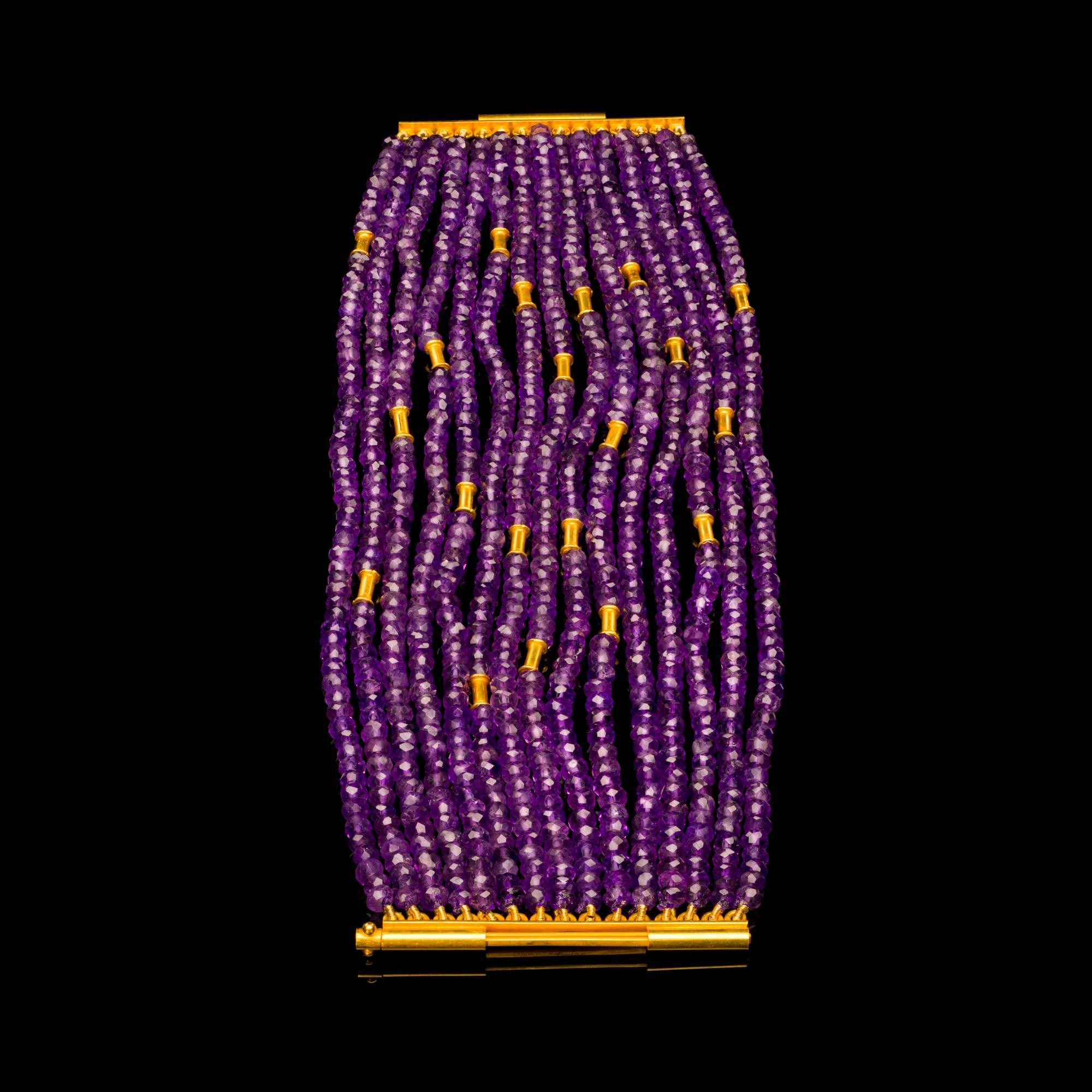 Dancing Apsara Gold and Amethyst Cuff Bead Bracelet In New Condition In London, Stockholm