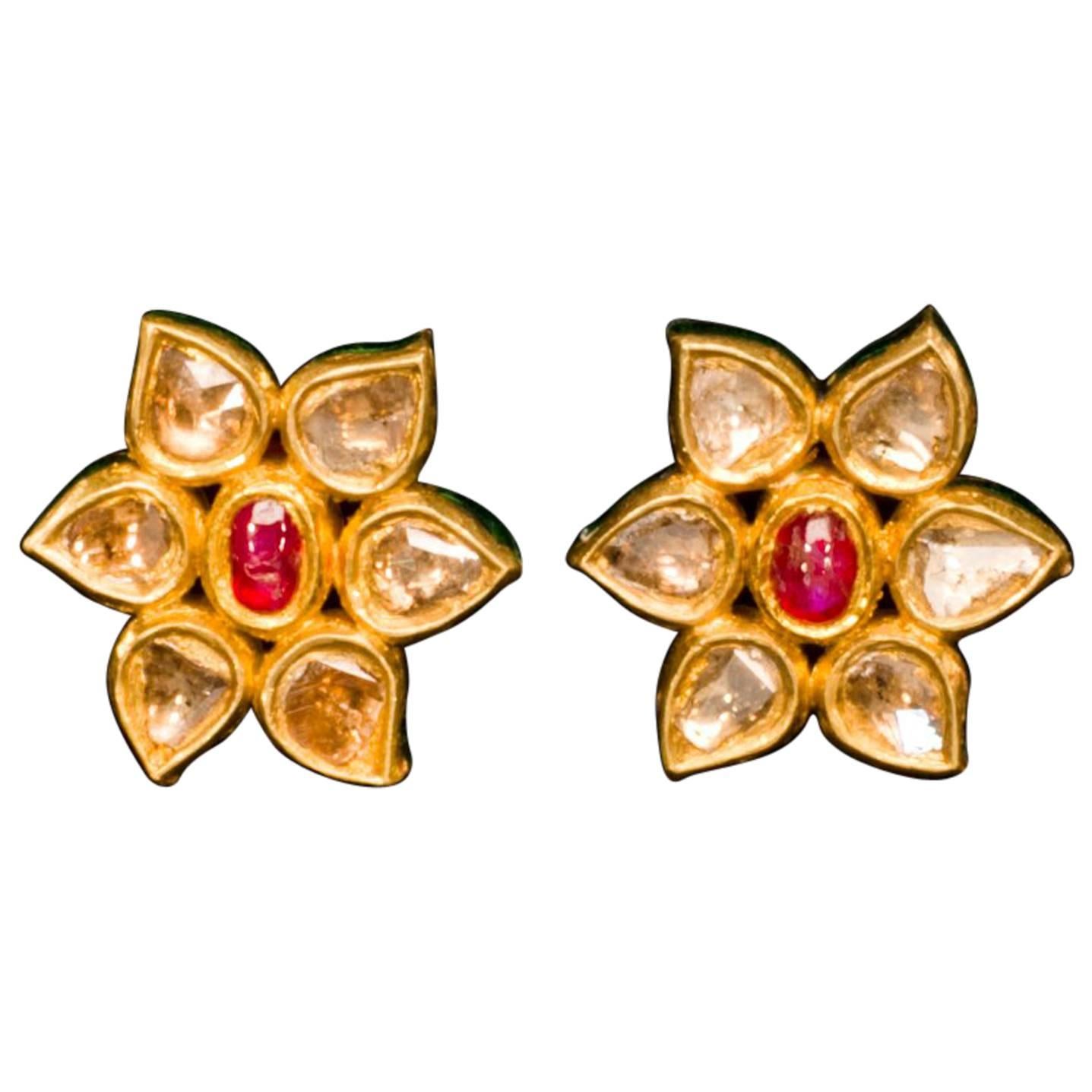 Diamond Spinel and Gold Flower Stud Earrings For Sale