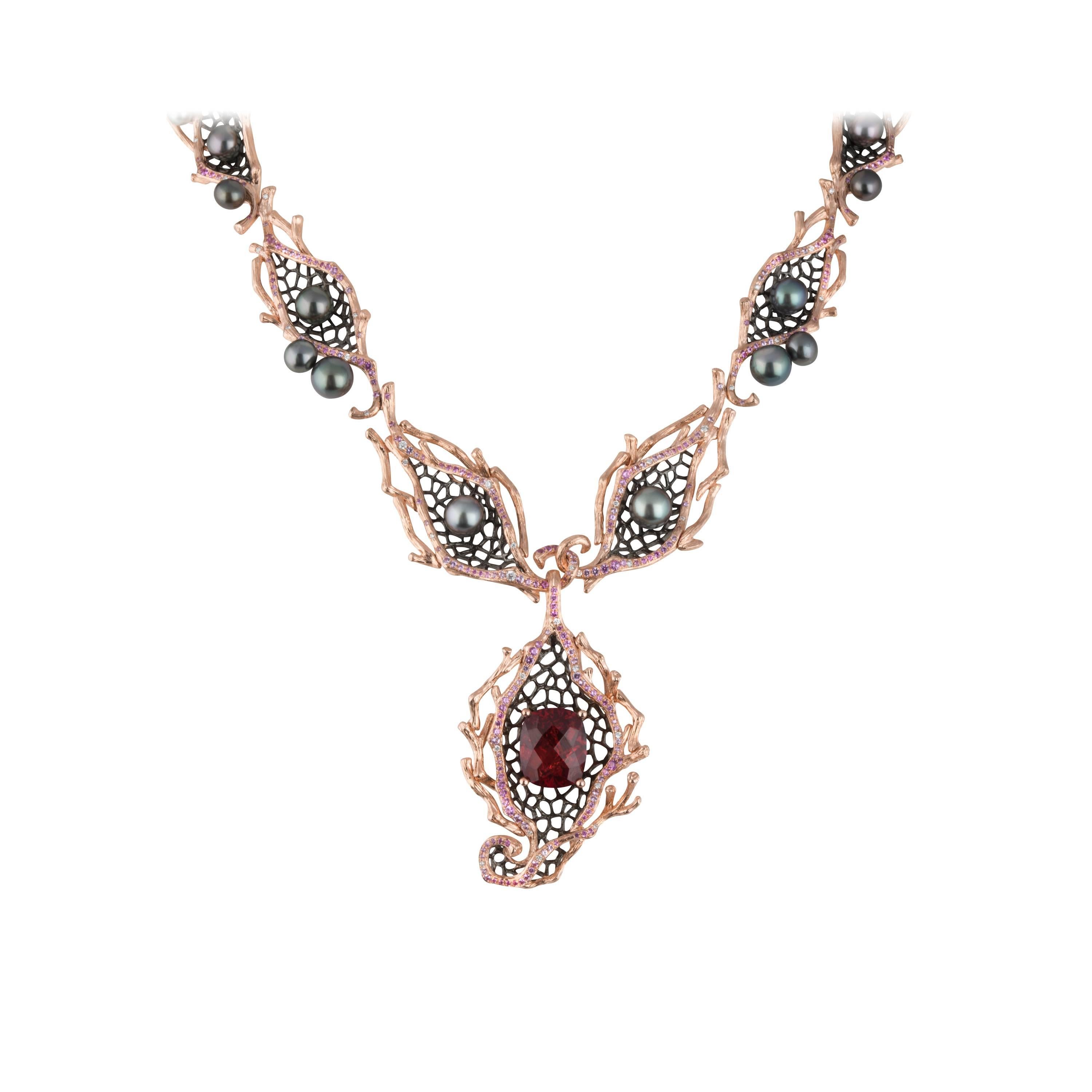 Inspired by journeys of metamorphosis, this 18K rose gold necklace from the Golden Berry collection unfurls to reveal more than meets the eye. Featuring a mesmerising 5.89ct red garnet, keshi pearls,1.47ct pink sapphires and 0.21ct diamonds, this