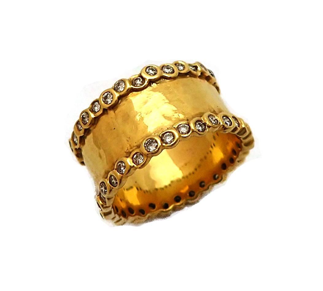 Contemporary Ippolita 18 Karat Yellow Gold and Diamond Hammered Ring