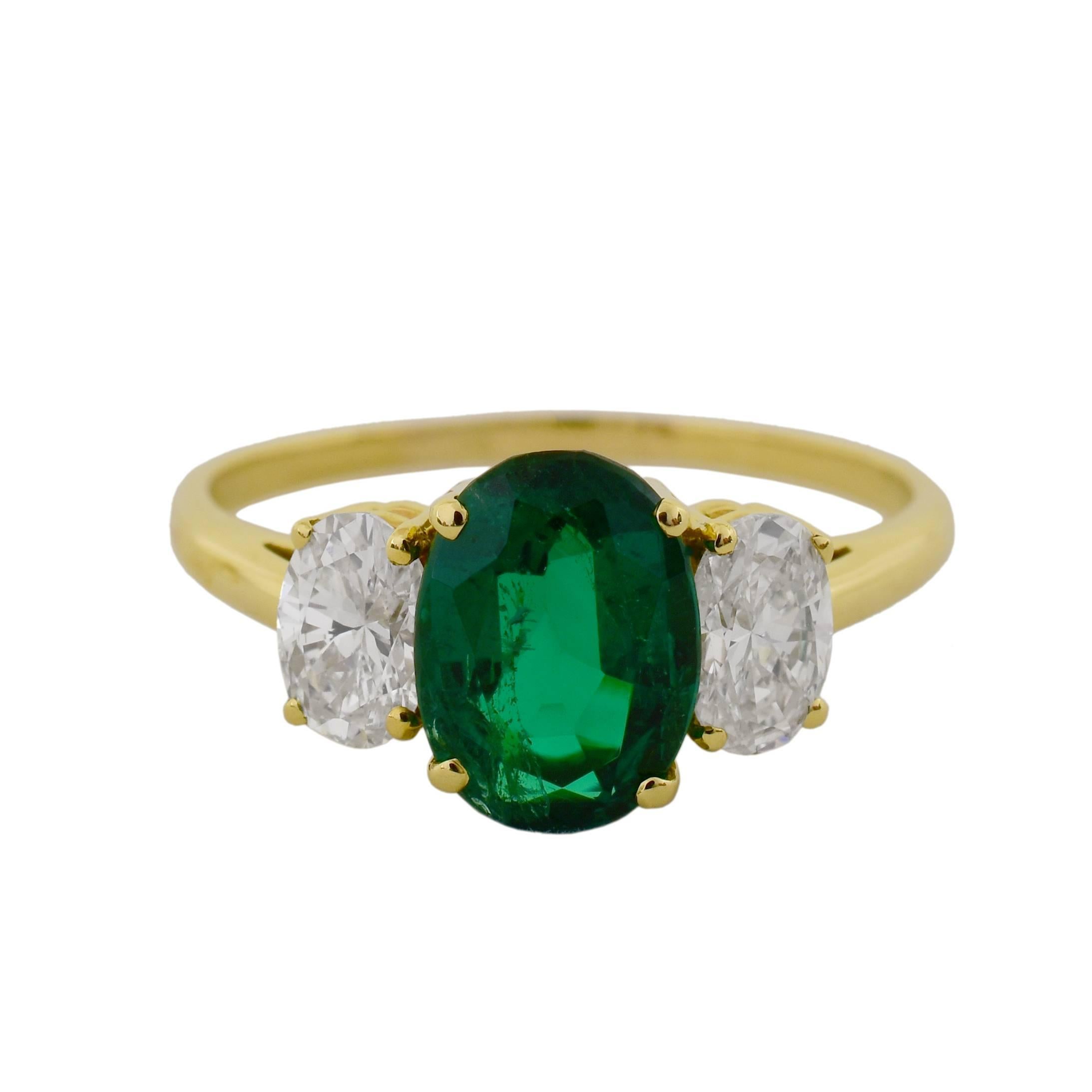 1.67 Carat Emerald and Diamond Yellow Gold Ring For Sale
