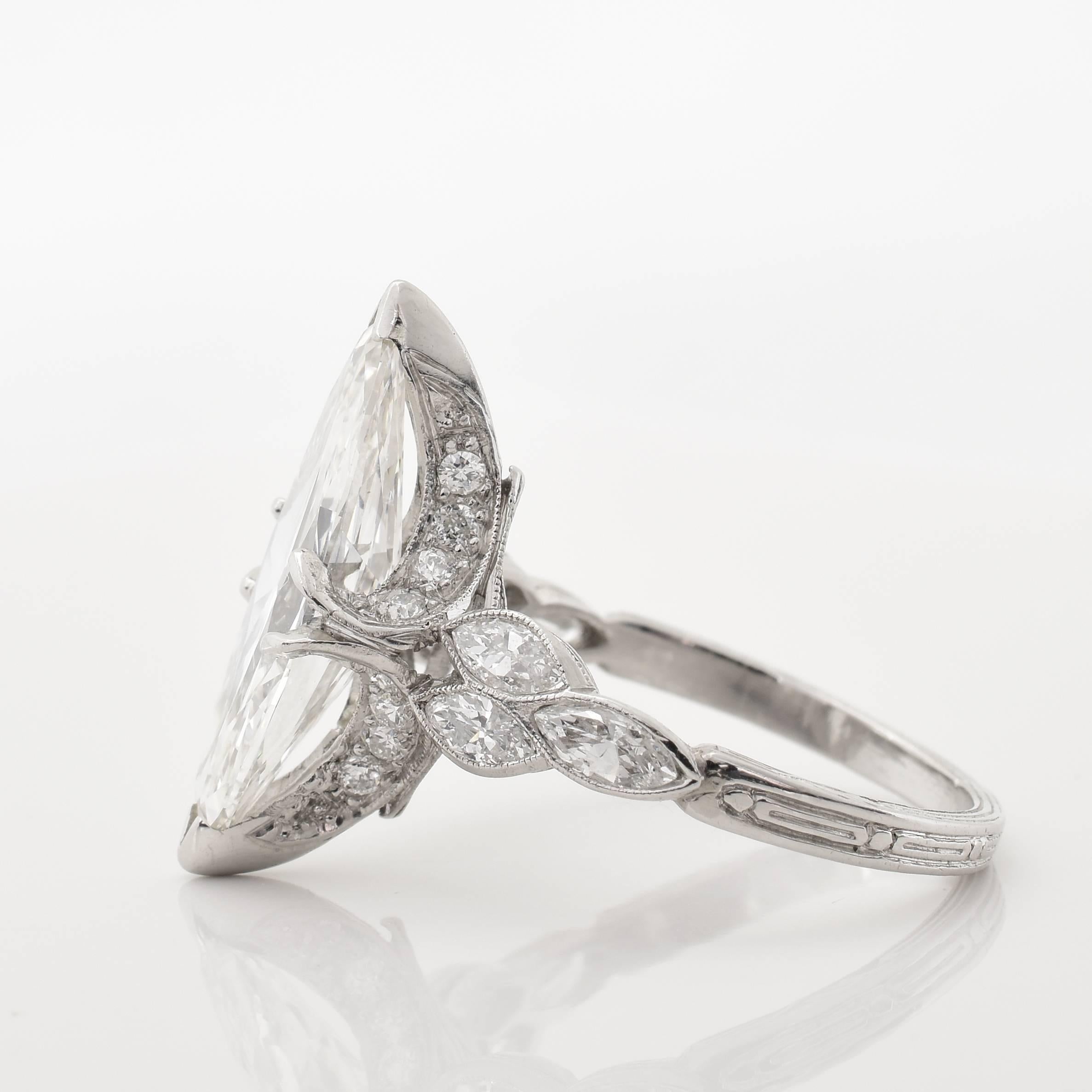 3.21 Carat Marquise Cut Diamond Gold Ring In Good Condition For Sale In Los Angeles, CA