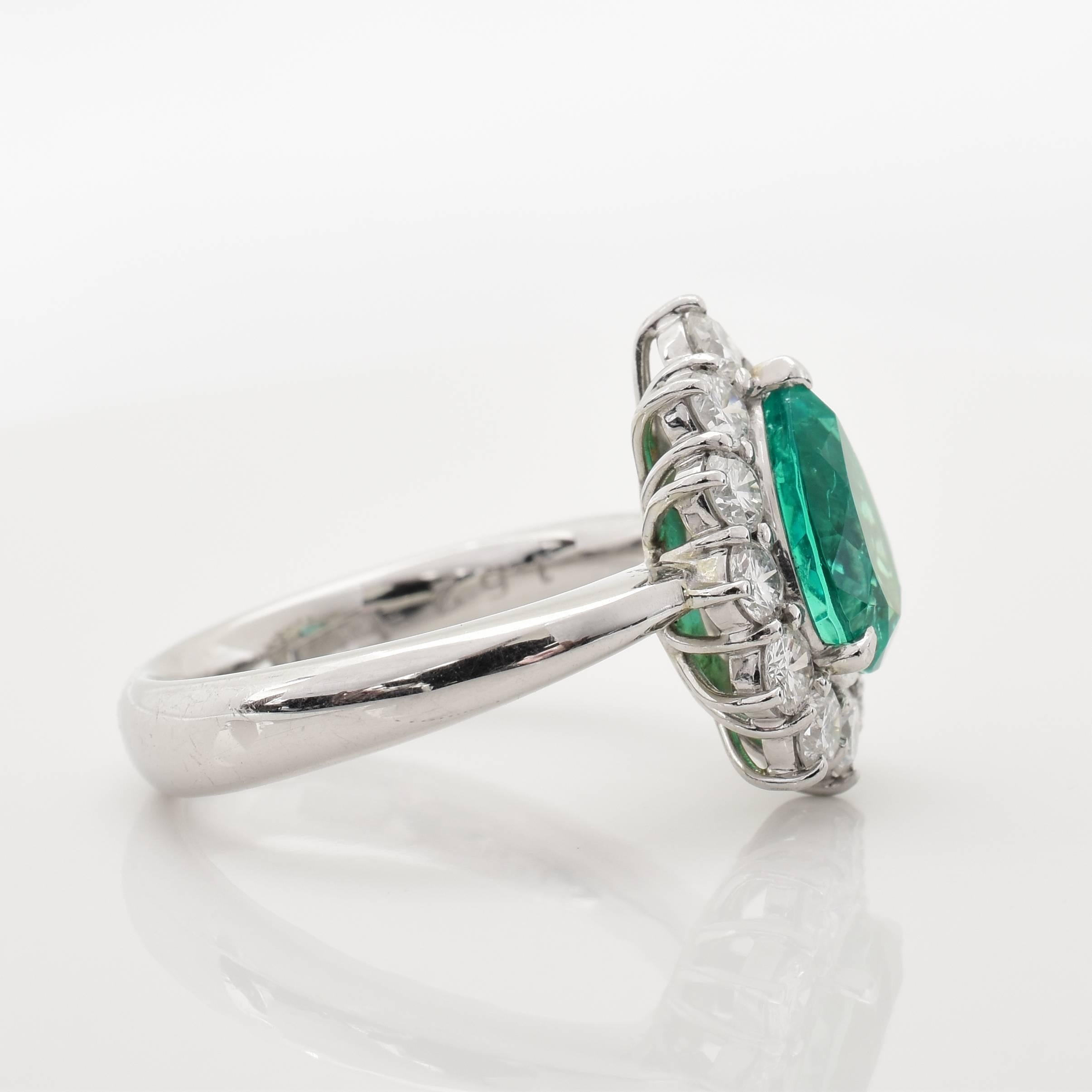 .95 Carat Emerald Diamond Platinum Ring In Excellent Condition For Sale In Los Angeles, CA