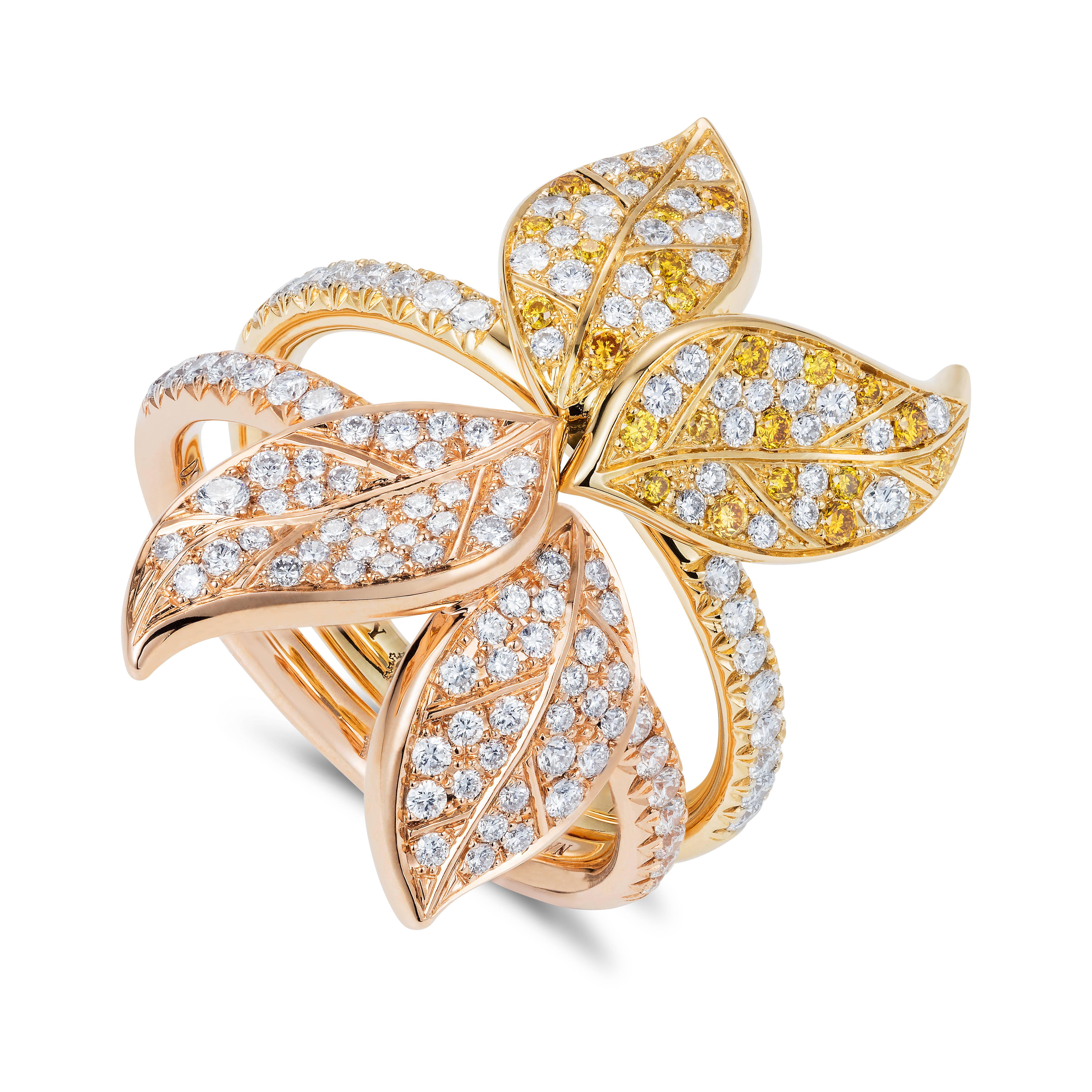 Nadine Aysoy Petite Feuilles 18 Karat Rose Gold and Diamond Ring In New Condition For Sale In London, GB