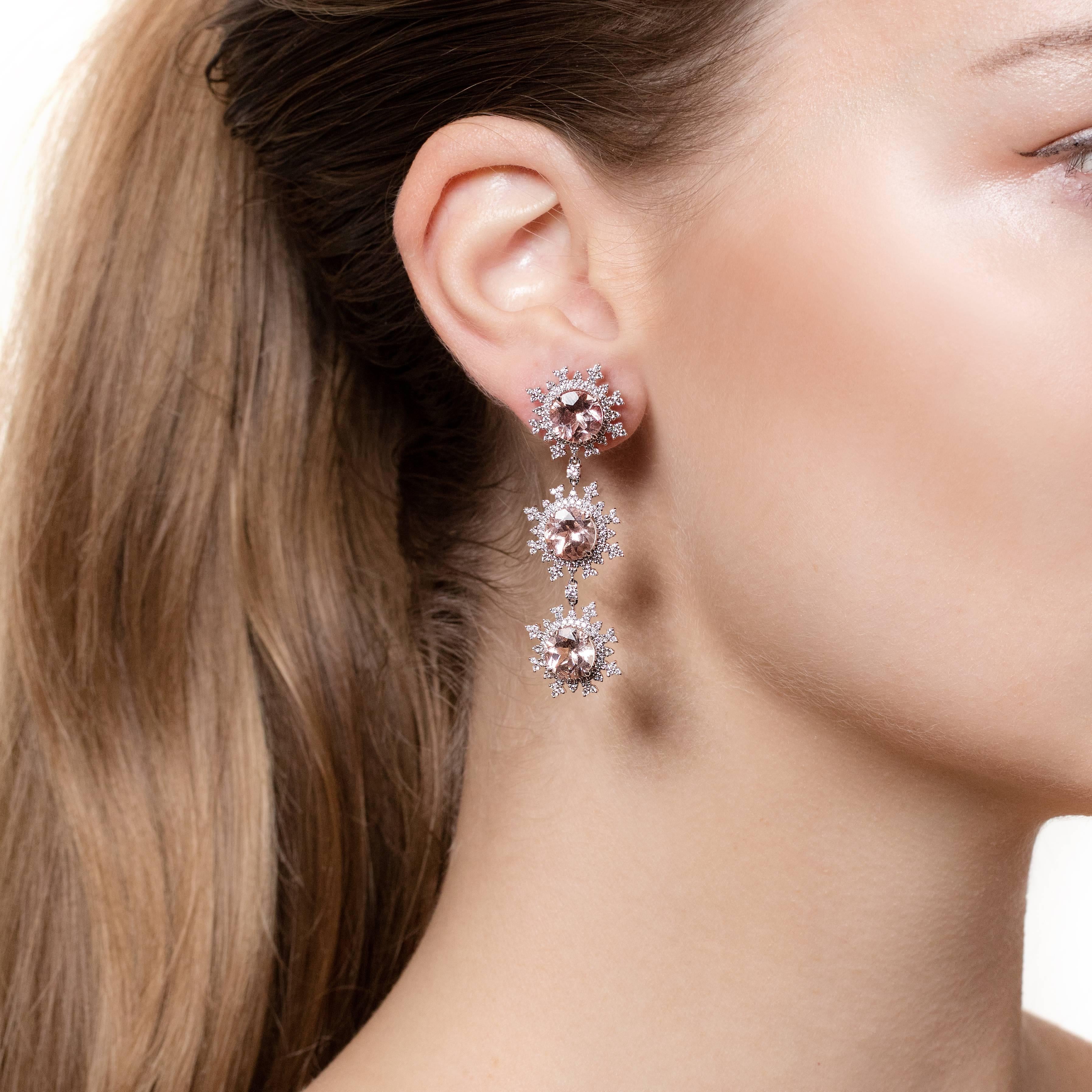 A stunning pair of long detachable flake earrings that are made from 18K white gold and pale pink morganites and surrounded by 388 diamonds. They are part of Nadine Aysoy’s Tsarina Collection where nature is an incredible source of inspiration for