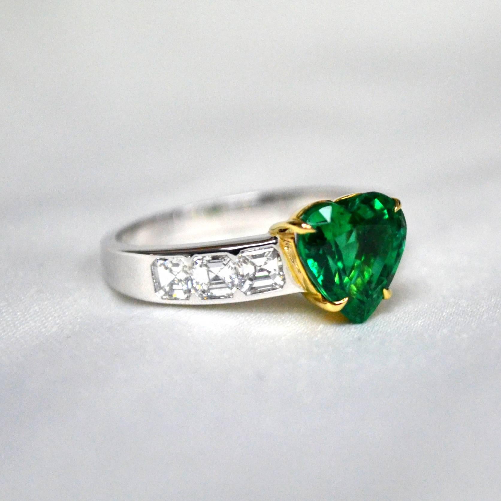 Heart Shaped Emerald Diamond 18 Karat Gold Solitaire Ring In New Condition For Sale In New York, NY