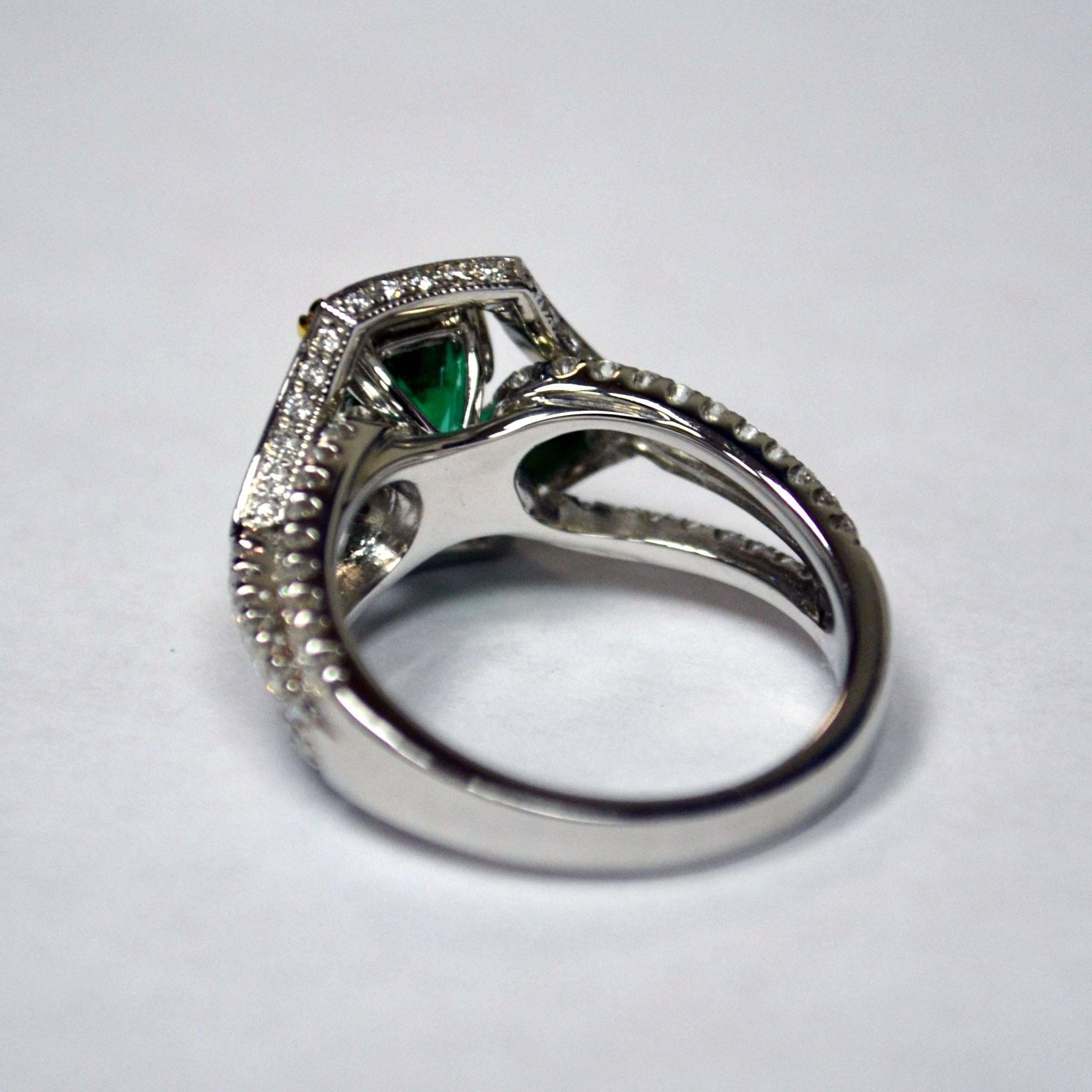 Emerald Diamond 18 Karat Gold Solitaire Ring In New Condition For Sale In New York, NY