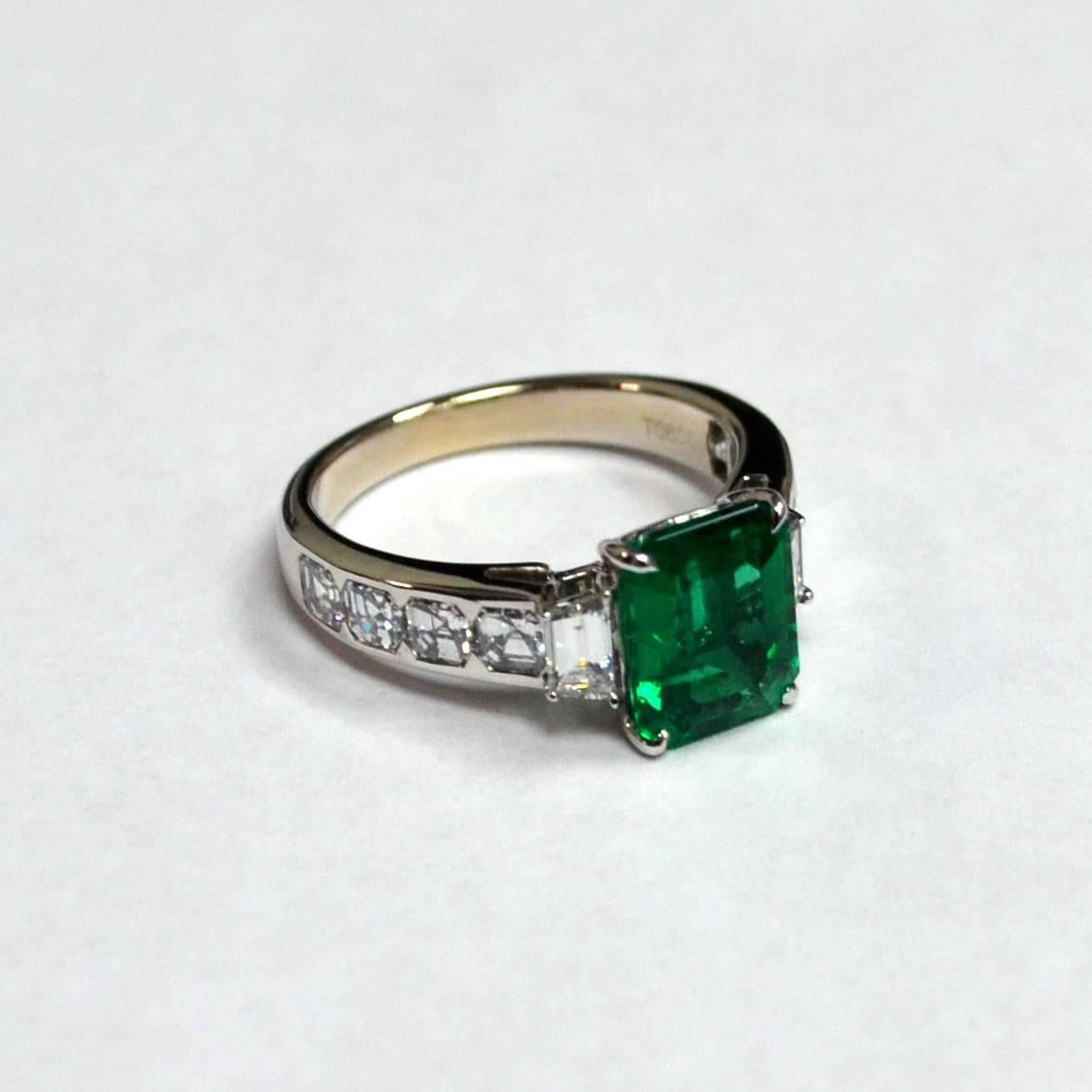 Women's Emerald Cut Zambian Emerald Diamond 18 Karat Gold Engagement Ring For Sale