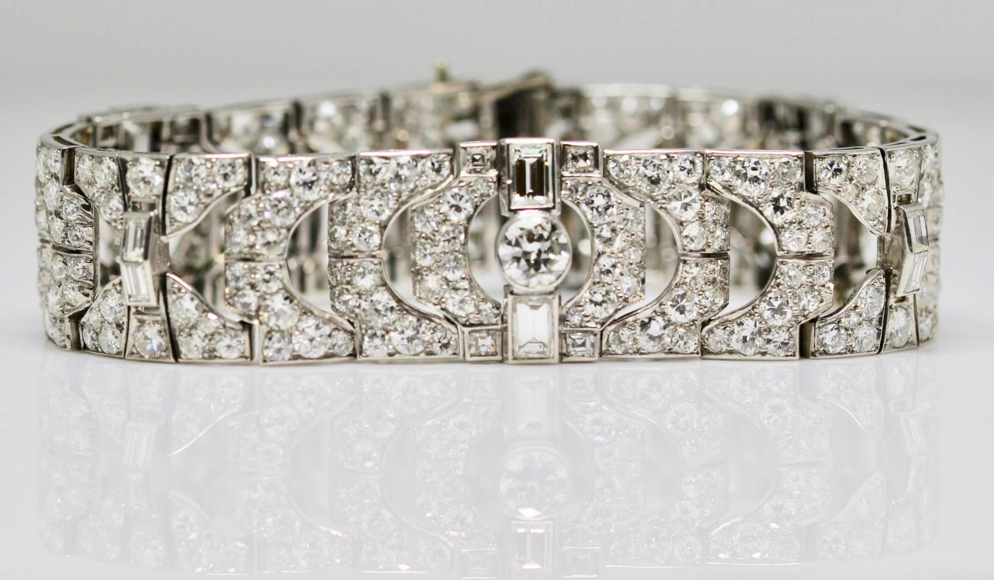 Women's 1930s Platinum Art Deco Diamond Bracelet